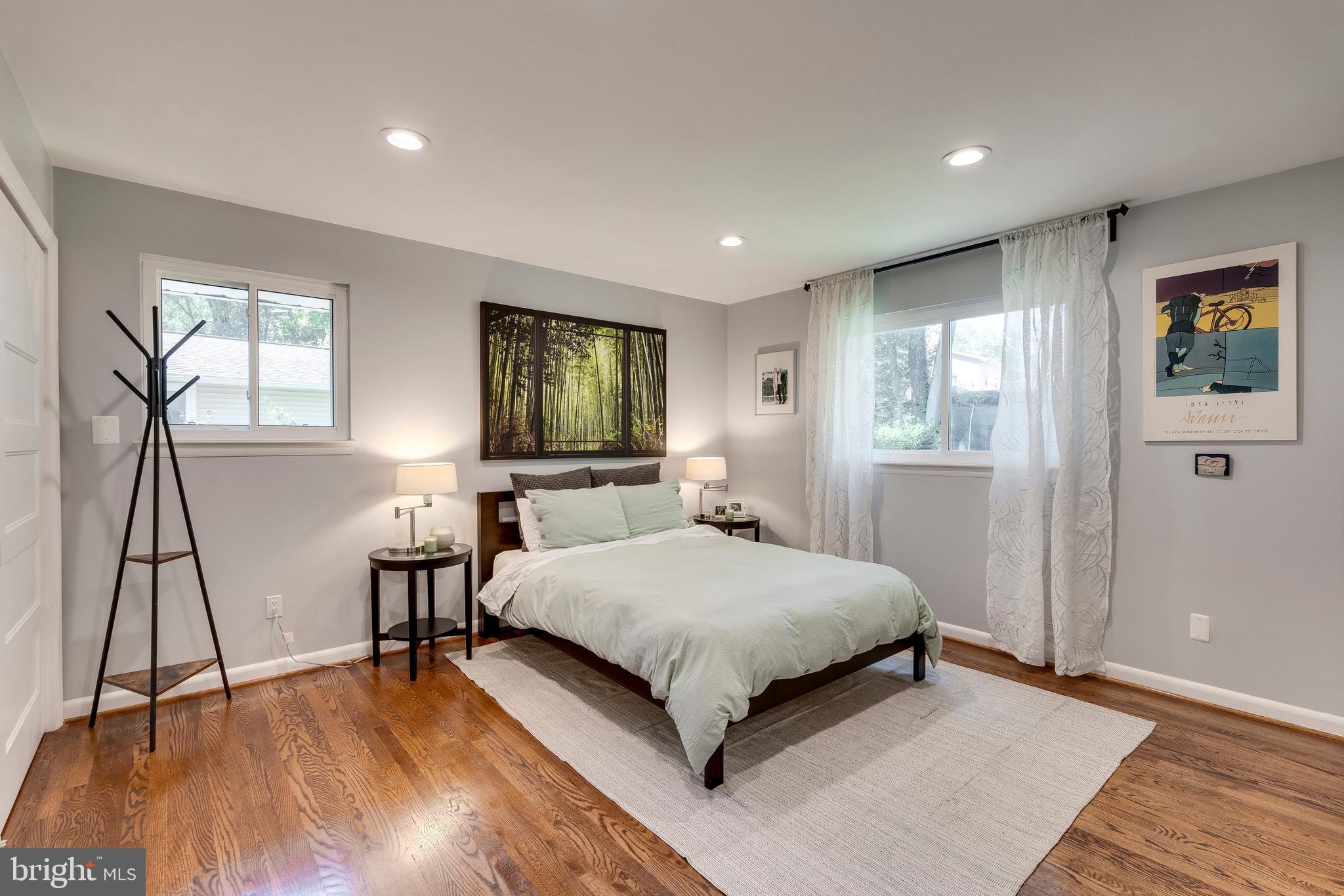 MONTROSE - Residential