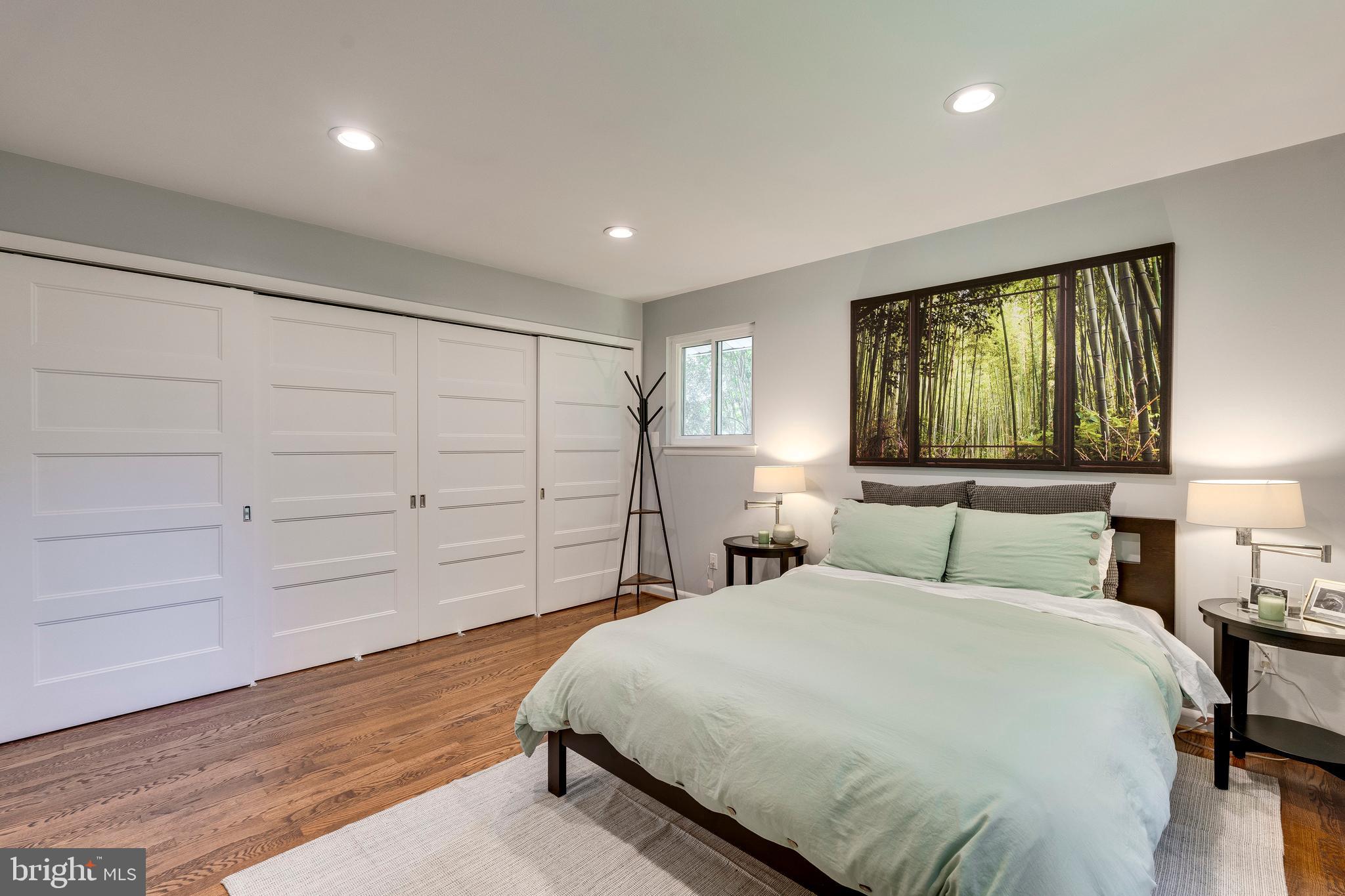 MONTROSE - Residential