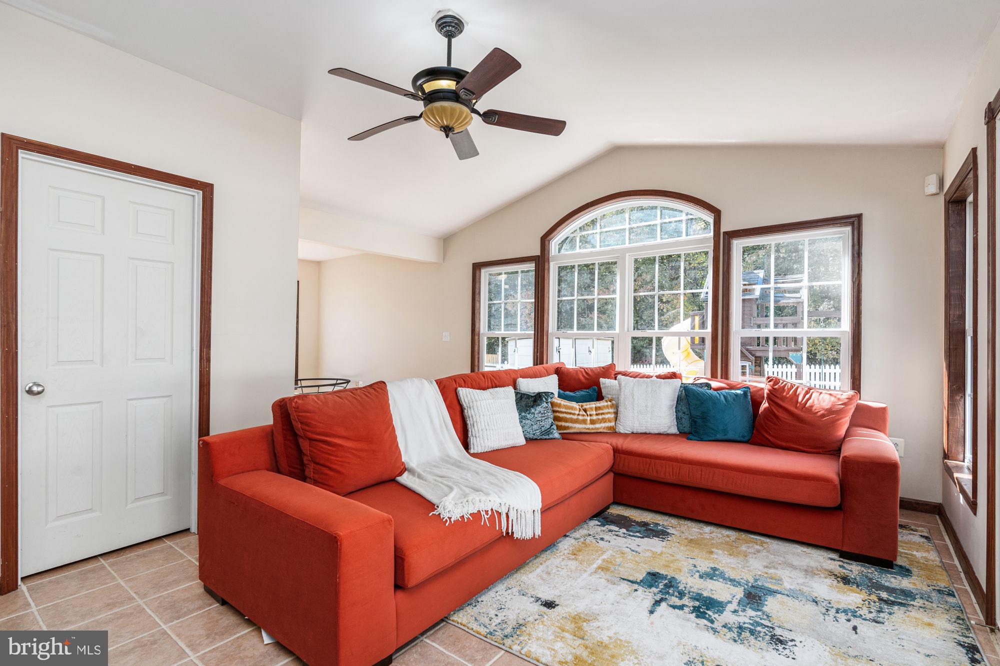 HUNTINGTON MEADOWS - Residential