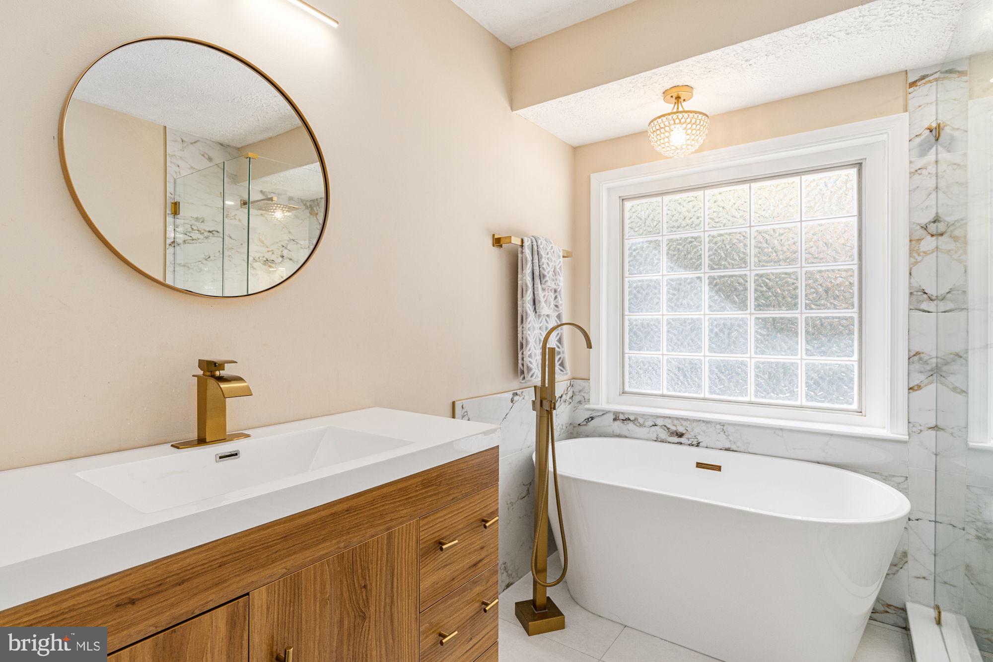 HUNTINGTON MEADOWS - Residential