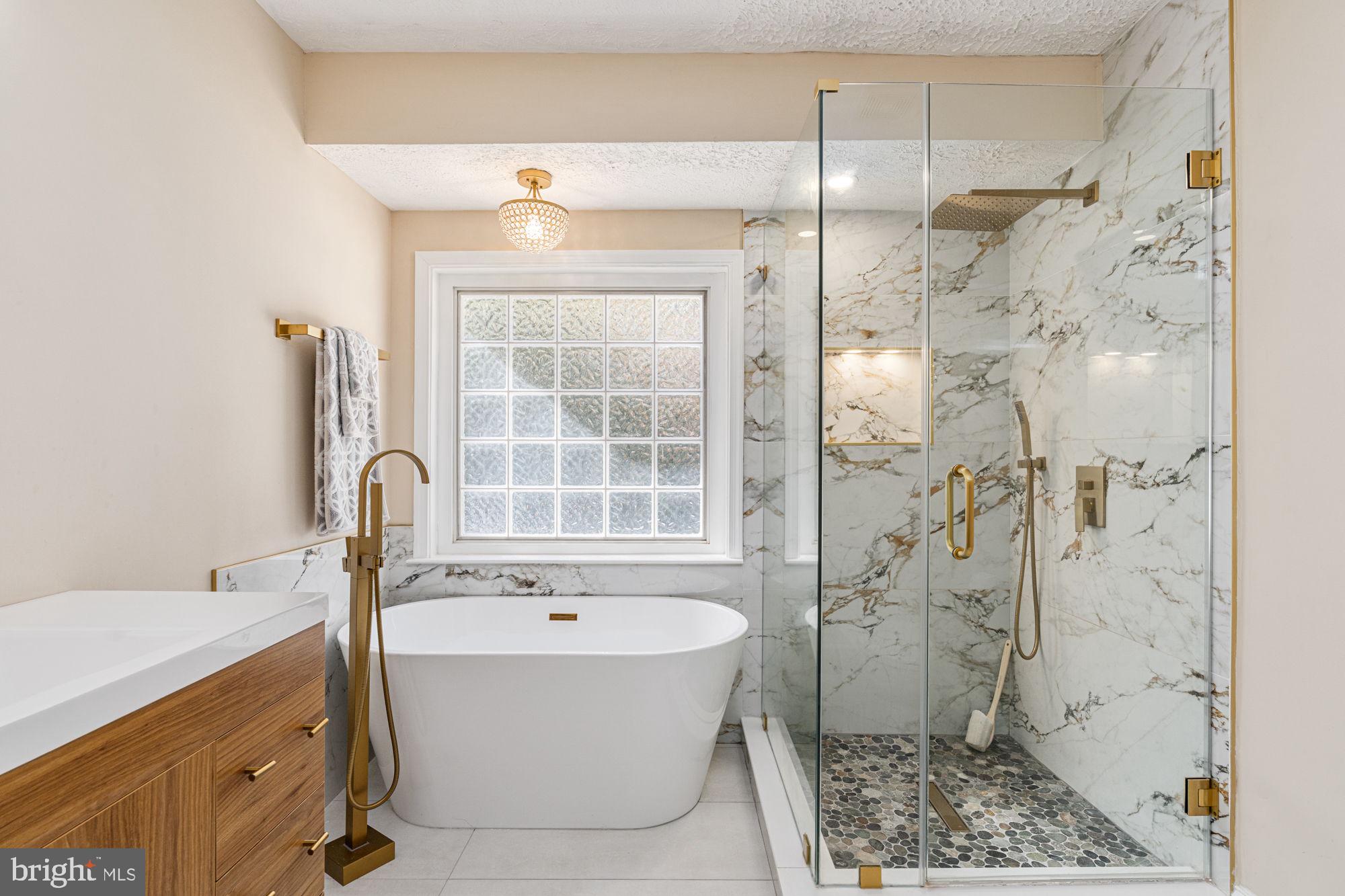 HUNTINGTON MEADOWS - Residential