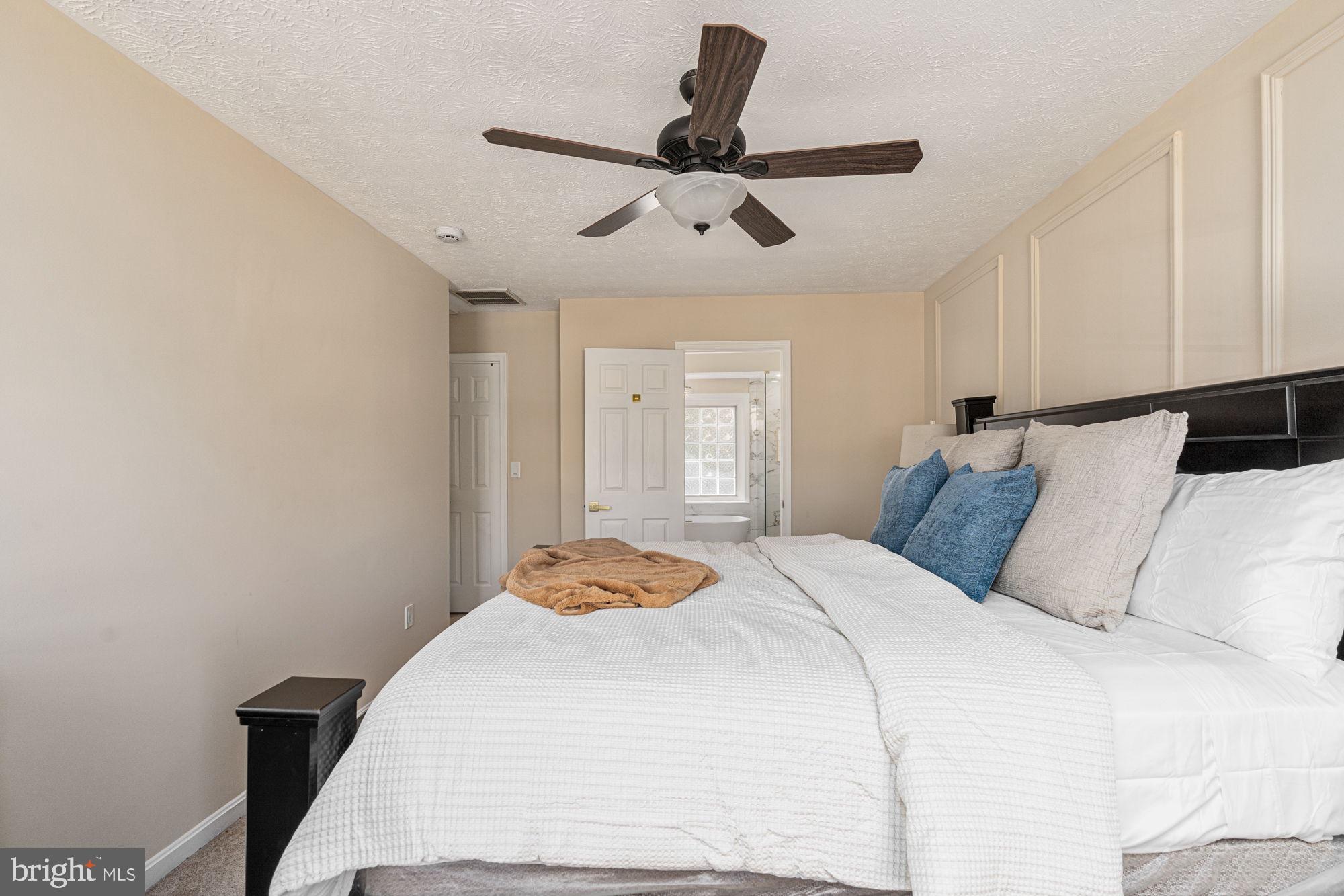 HUNTINGTON MEADOWS - Residential