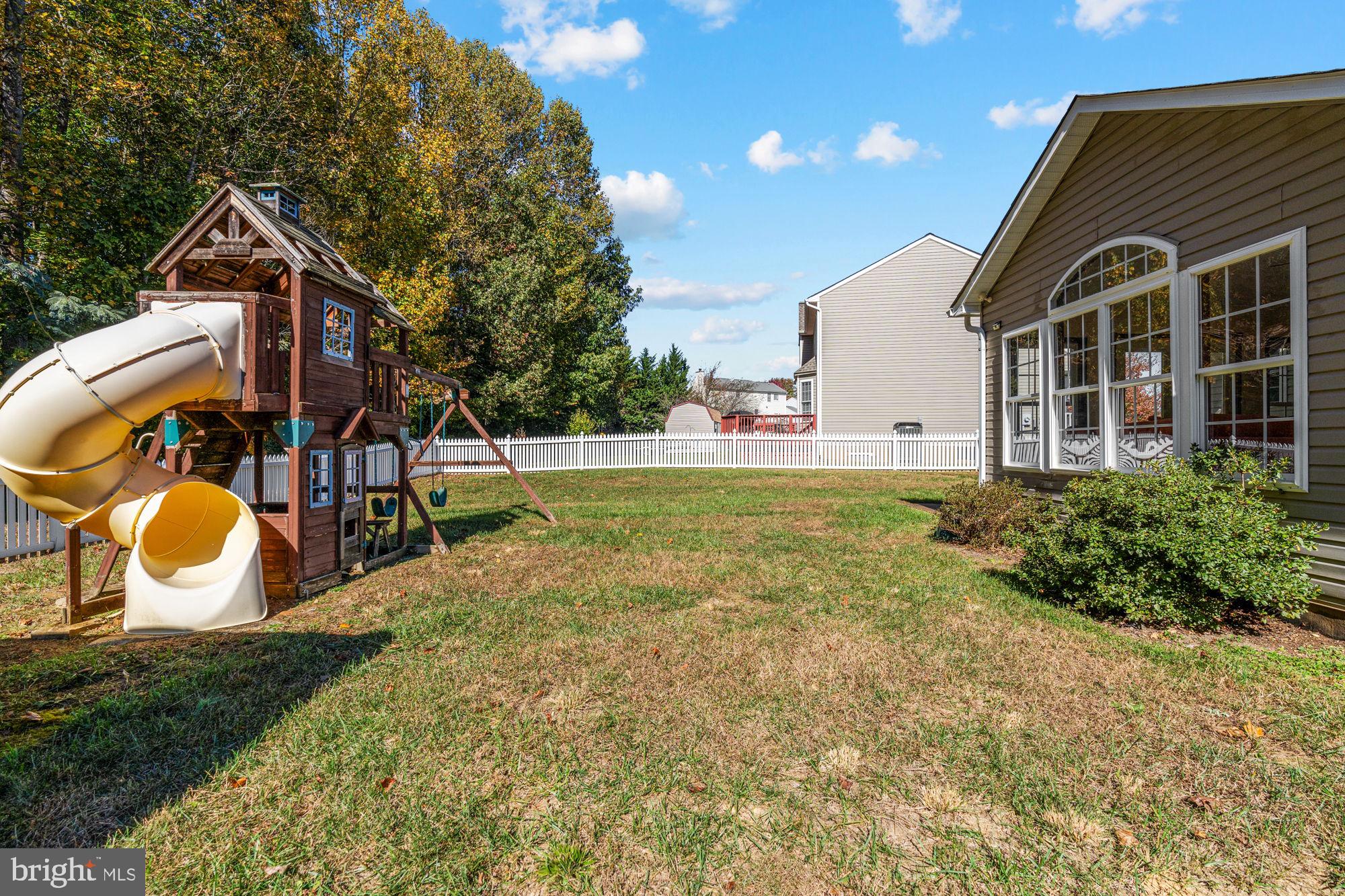 HUNTINGTON MEADOWS - Residential