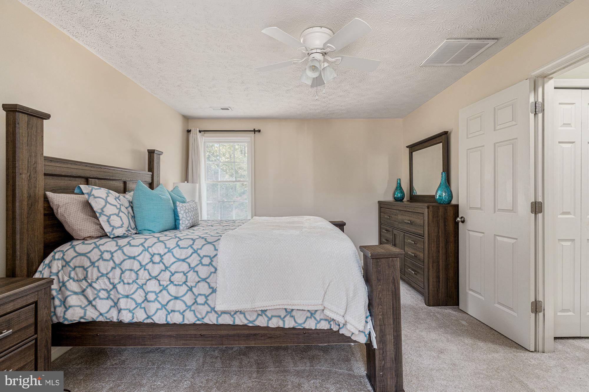 HUNTINGTON MEADOWS - Residential