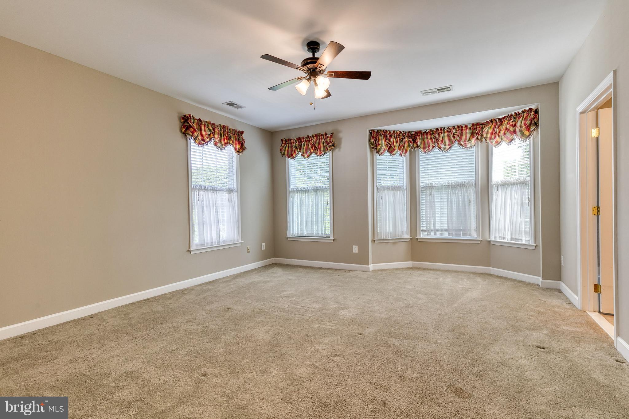 FOUR SEASONS ESTATES - Residential