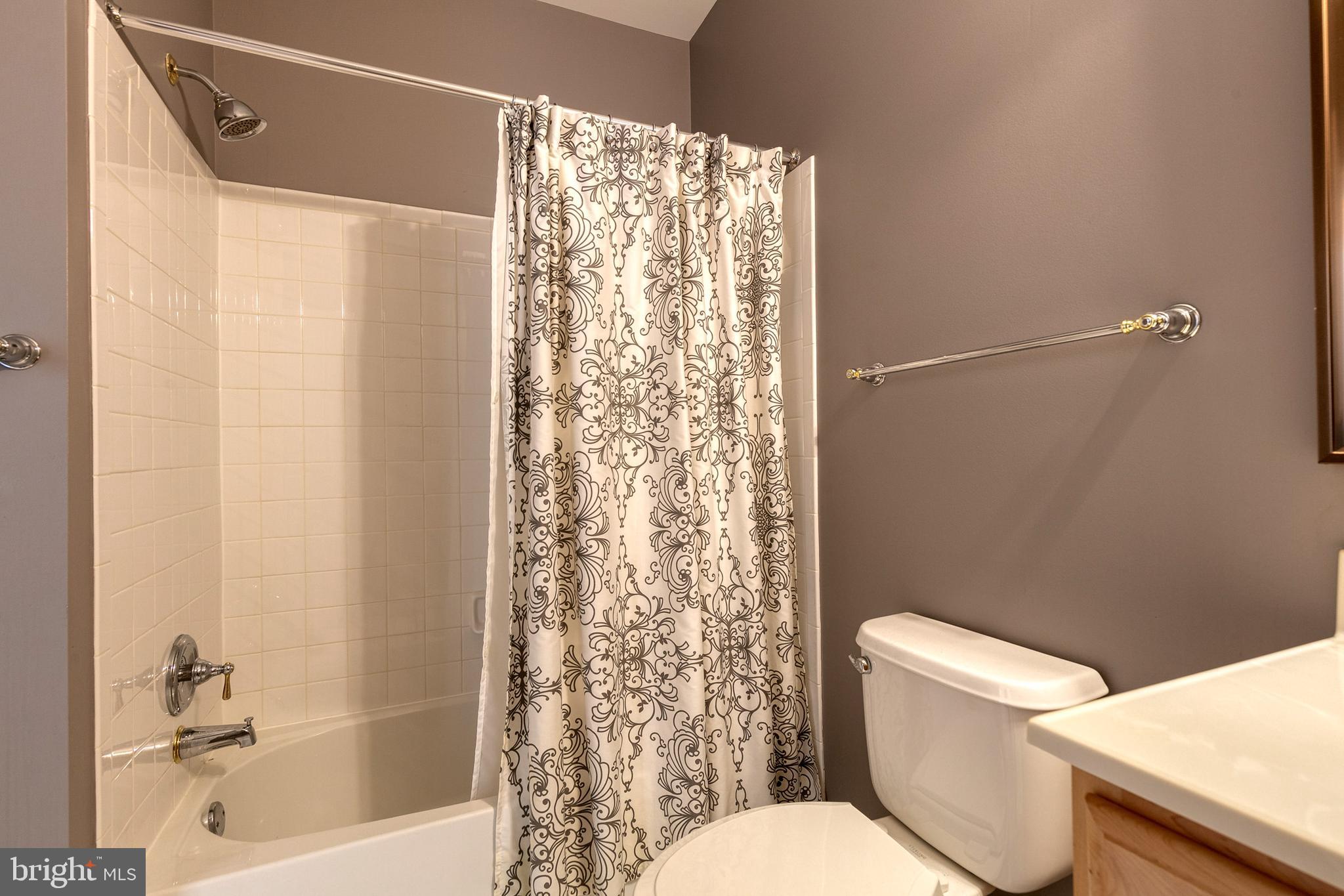 FOUR SEASONS ESTATES - Residential