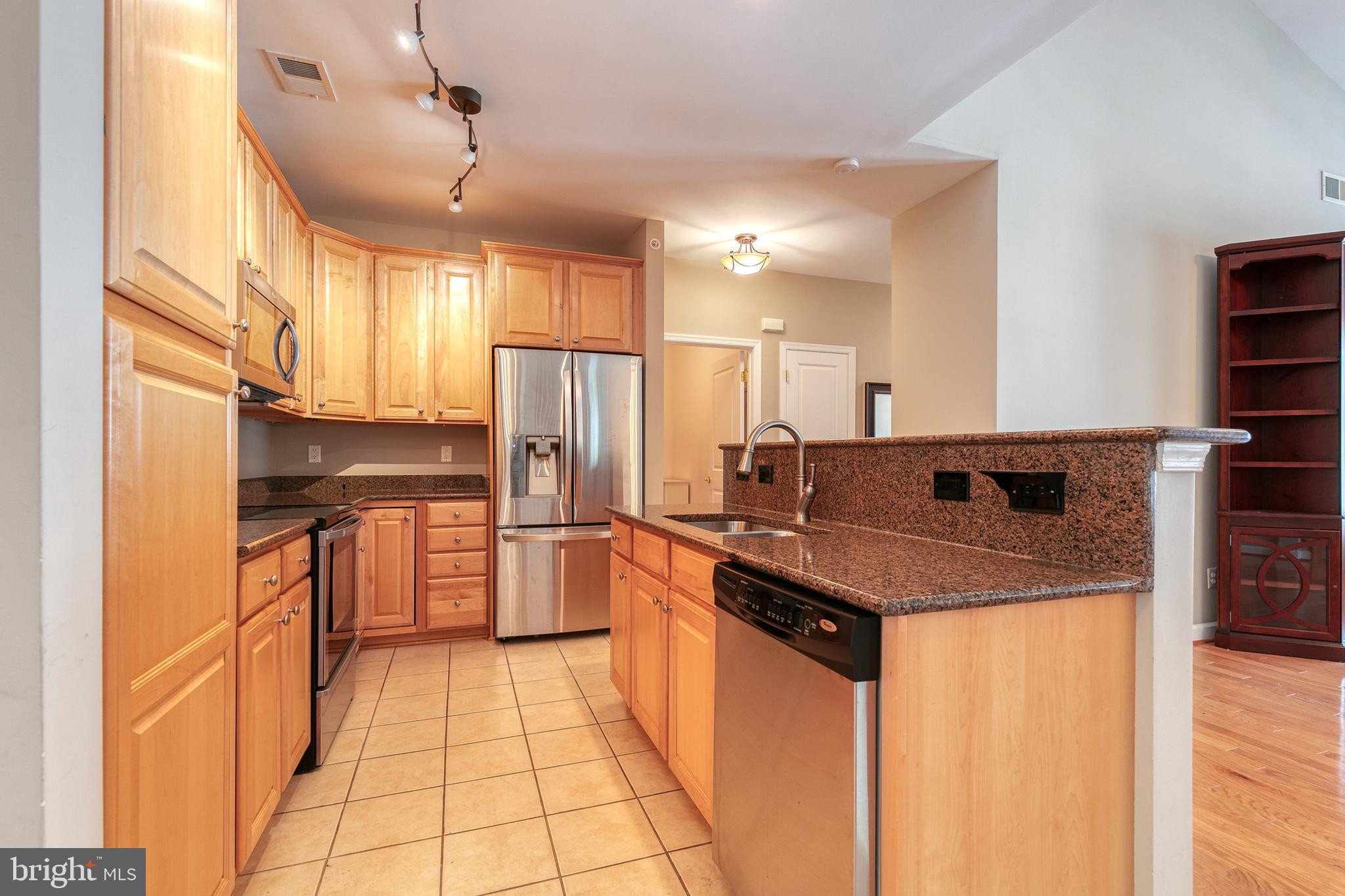 FOUR SEASONS ESTATES - Residential