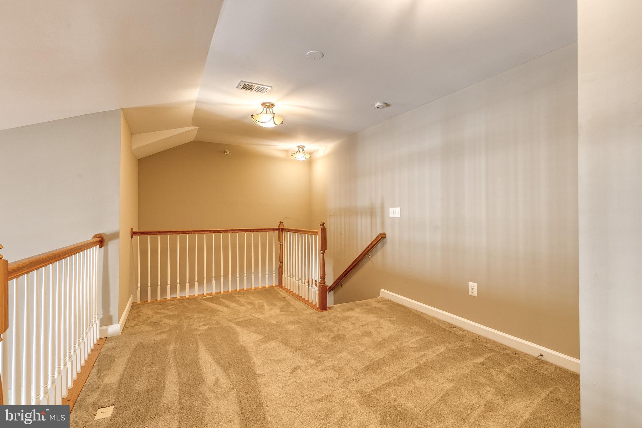 FOUR SEASONS ESTATES - Residential