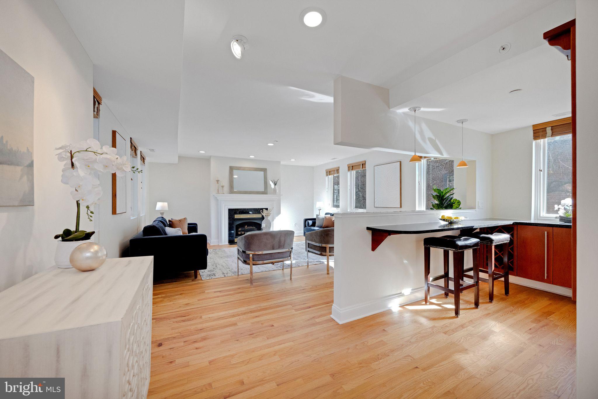 WASHINGTON SQ WEST - Residential