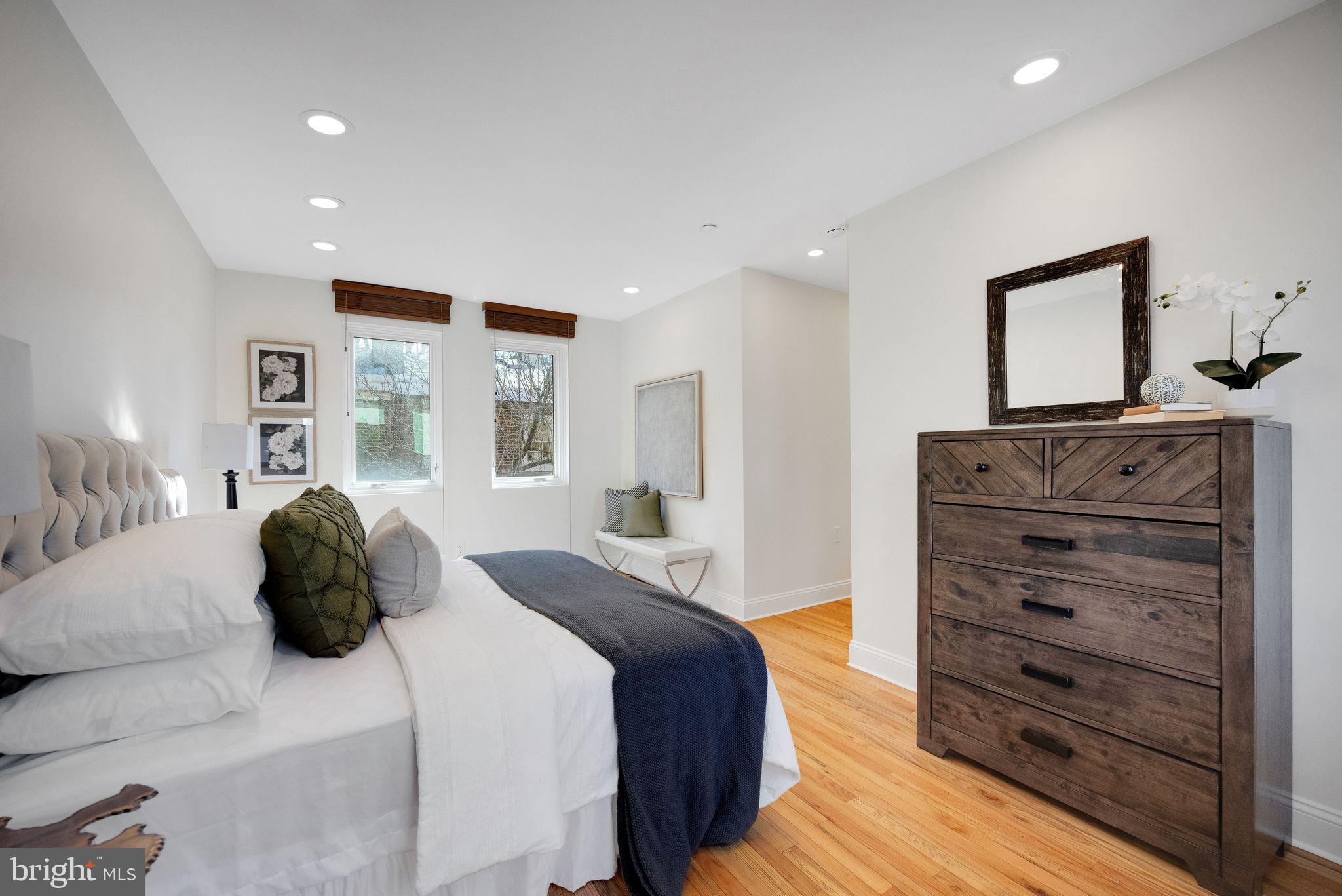 WASHINGTON SQ WEST - Residential