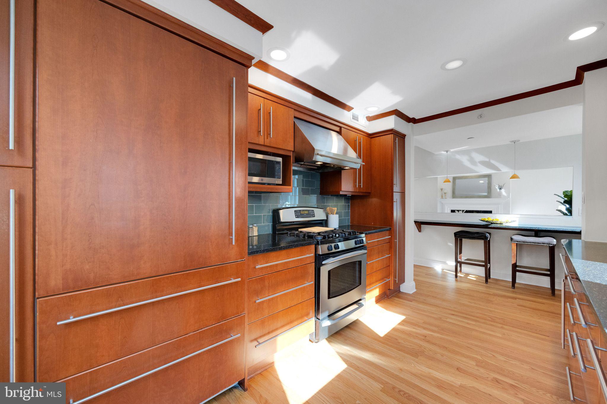 WASHINGTON SQ WEST - Residential