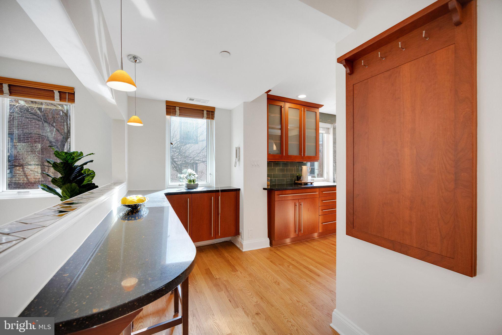 WASHINGTON SQ WEST - Residential