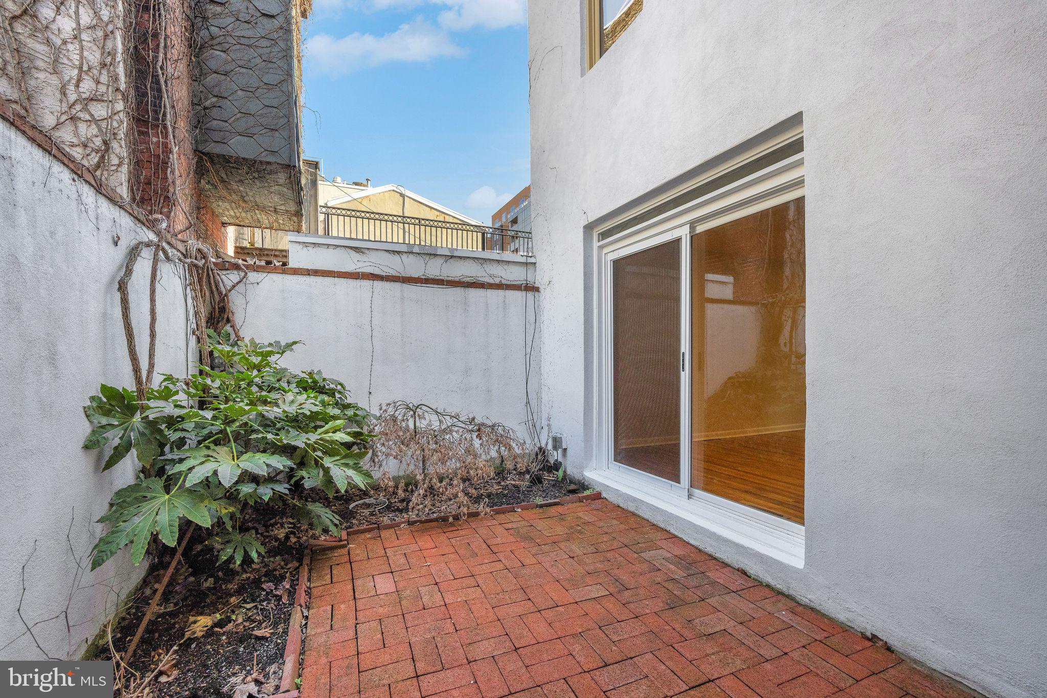 WASHINGTON SQ WEST - Residential