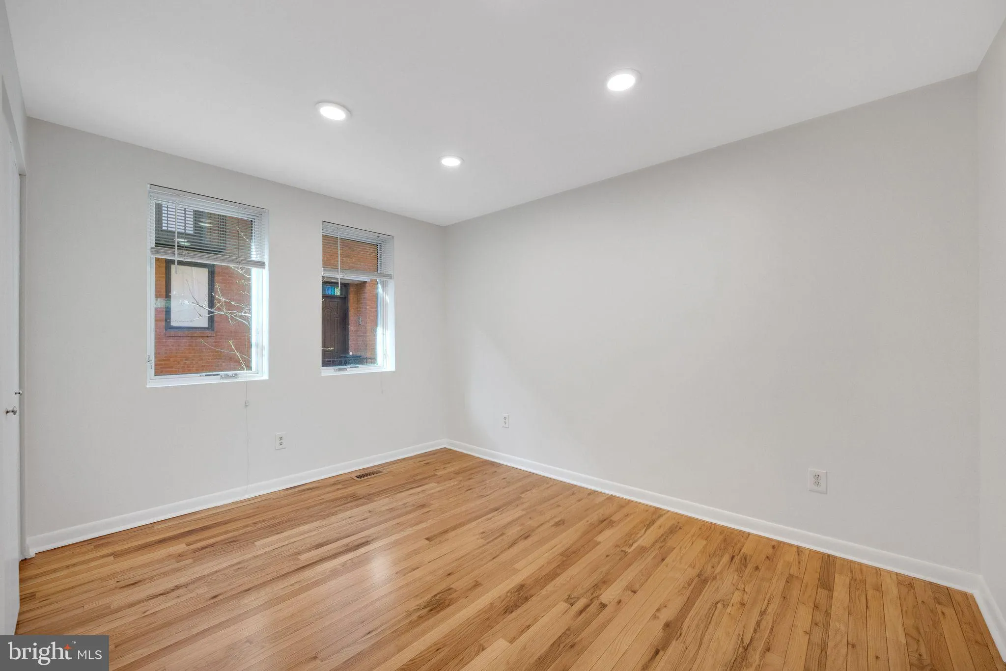 Philadelphia, Pennsylvania 19107, United States, 5 Bedrooms Bedrooms, ,4 BathroomsBathrooms,Residential,Active,95703