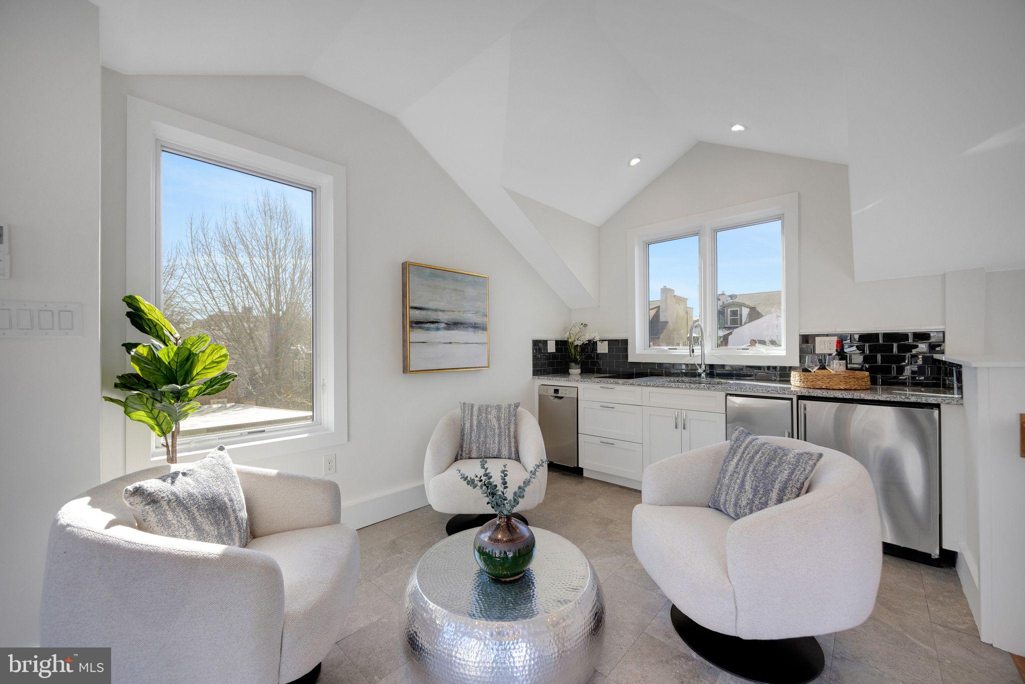 WASHINGTON SQ WEST - Residential