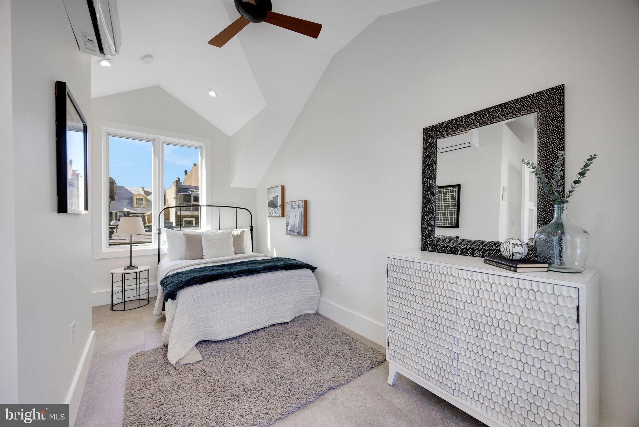 WASHINGTON SQ WEST - Residential