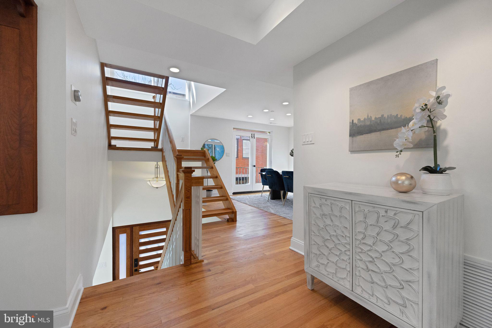 WASHINGTON SQ WEST - Residential