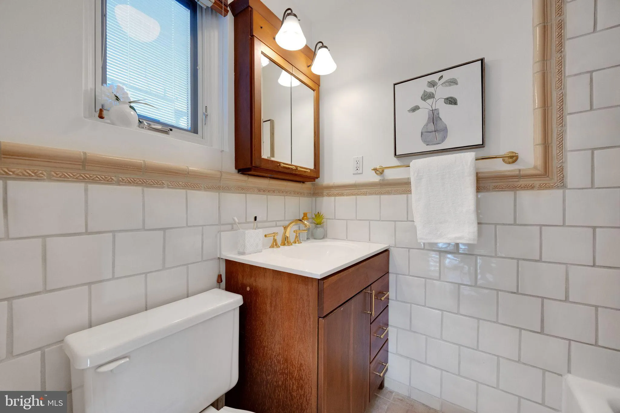 Philadelphia, Pennsylvania 19107, United States, 5 Bedrooms Bedrooms, ,4 BathroomsBathrooms,Residential,Active,95703