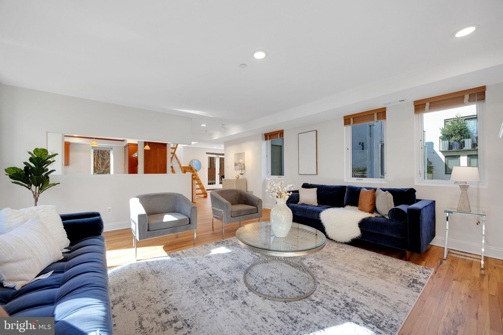 WASHINGTON SQ WEST - Residential