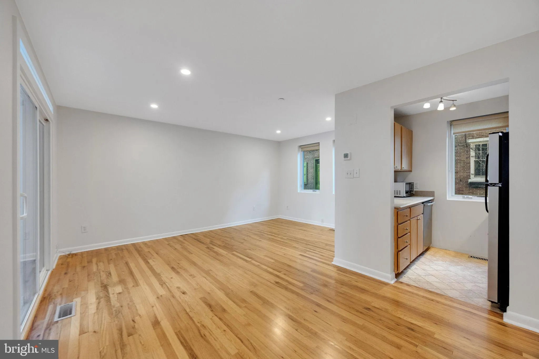 Philadelphia, Pennsylvania 19107, United States, 5 Bedrooms Bedrooms, ,4 BathroomsBathrooms,Residential,Active,95703