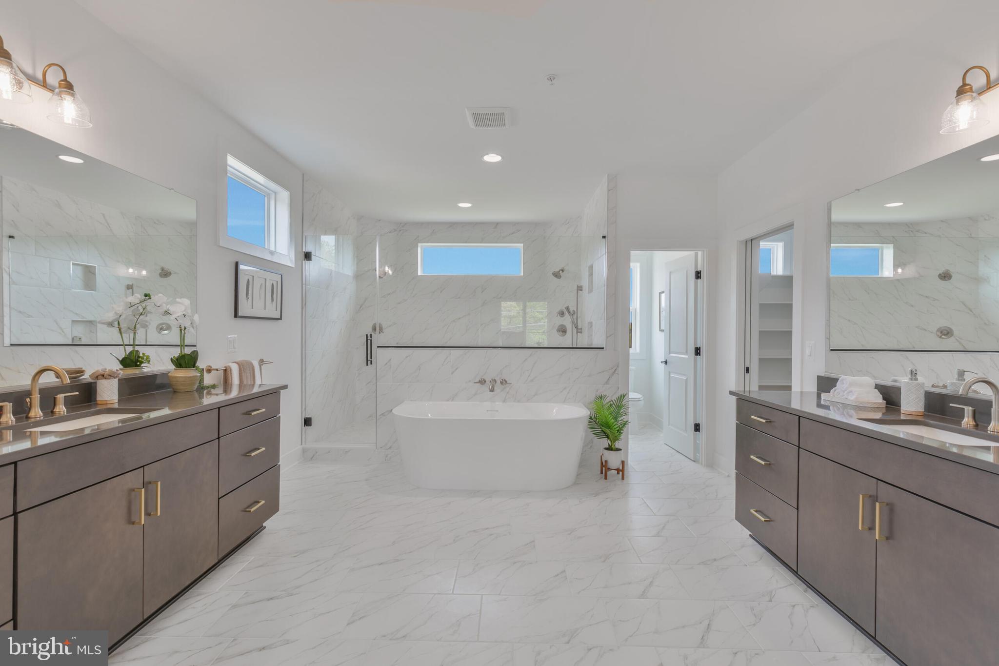 POTOMAC CHASE - Residential