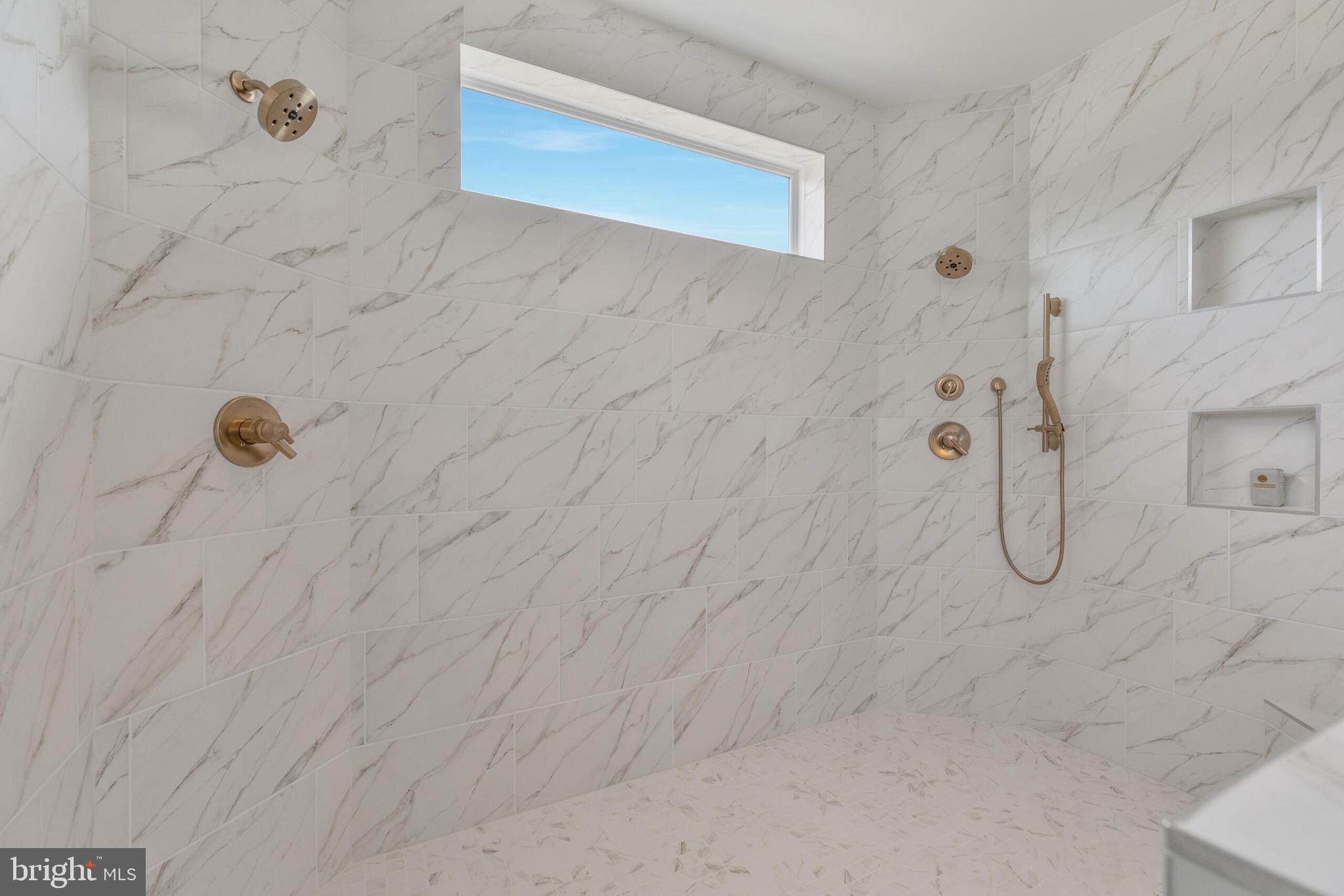 POTOMAC CHASE - Residential