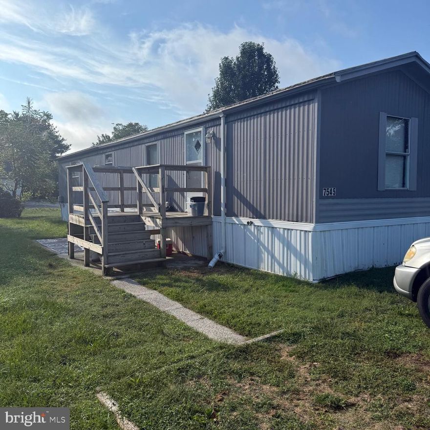 This 2 bedroom, 2 bathroom home is clean, comfortable, and full of potential. Located in a desirable area, you'll love the easy access to everything you need while enjoying a quiet, well-kept community. Inside, you'll find a tidy and functional space ready for your personal touch.