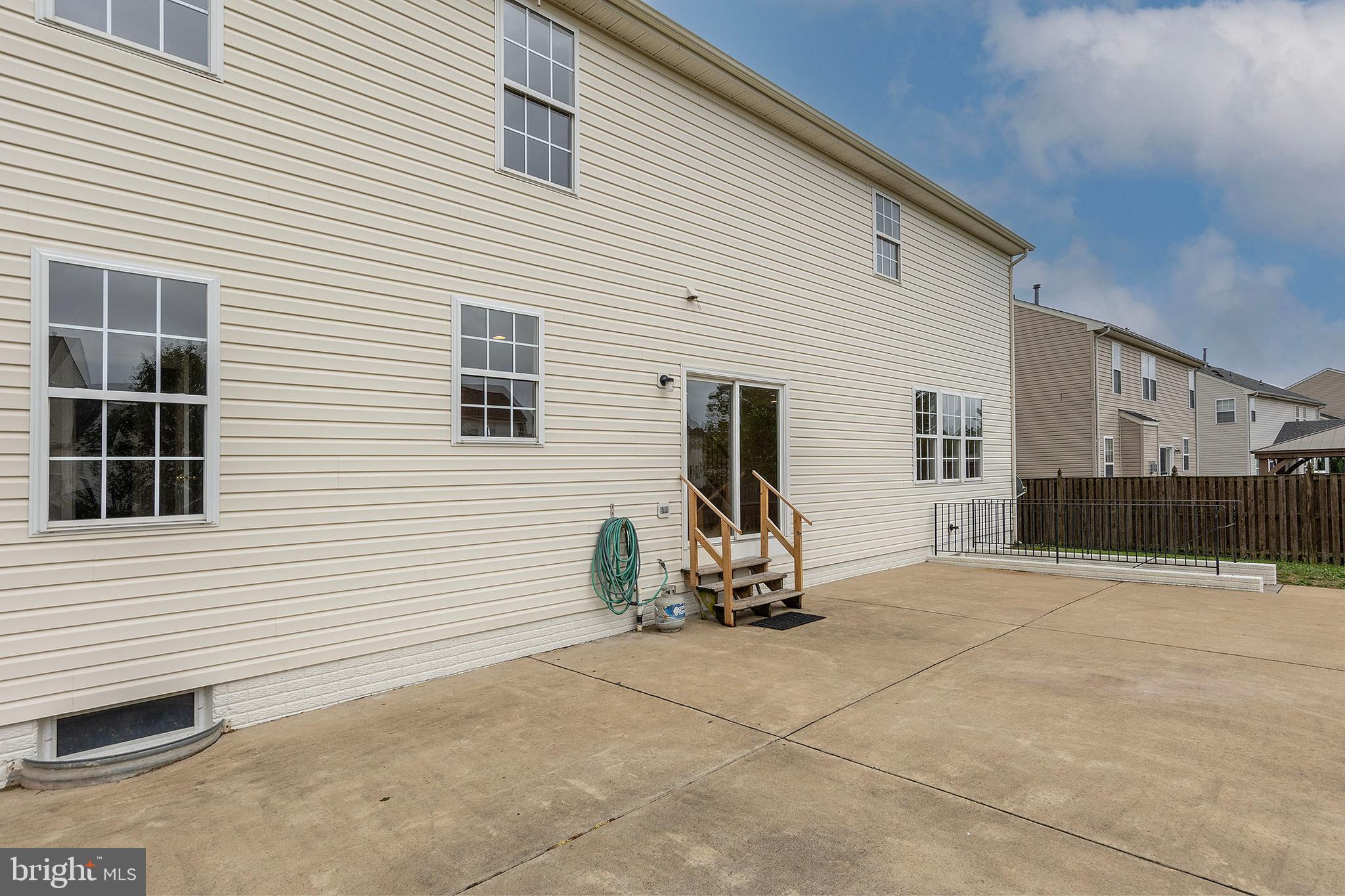 THE GUARDS - Residential