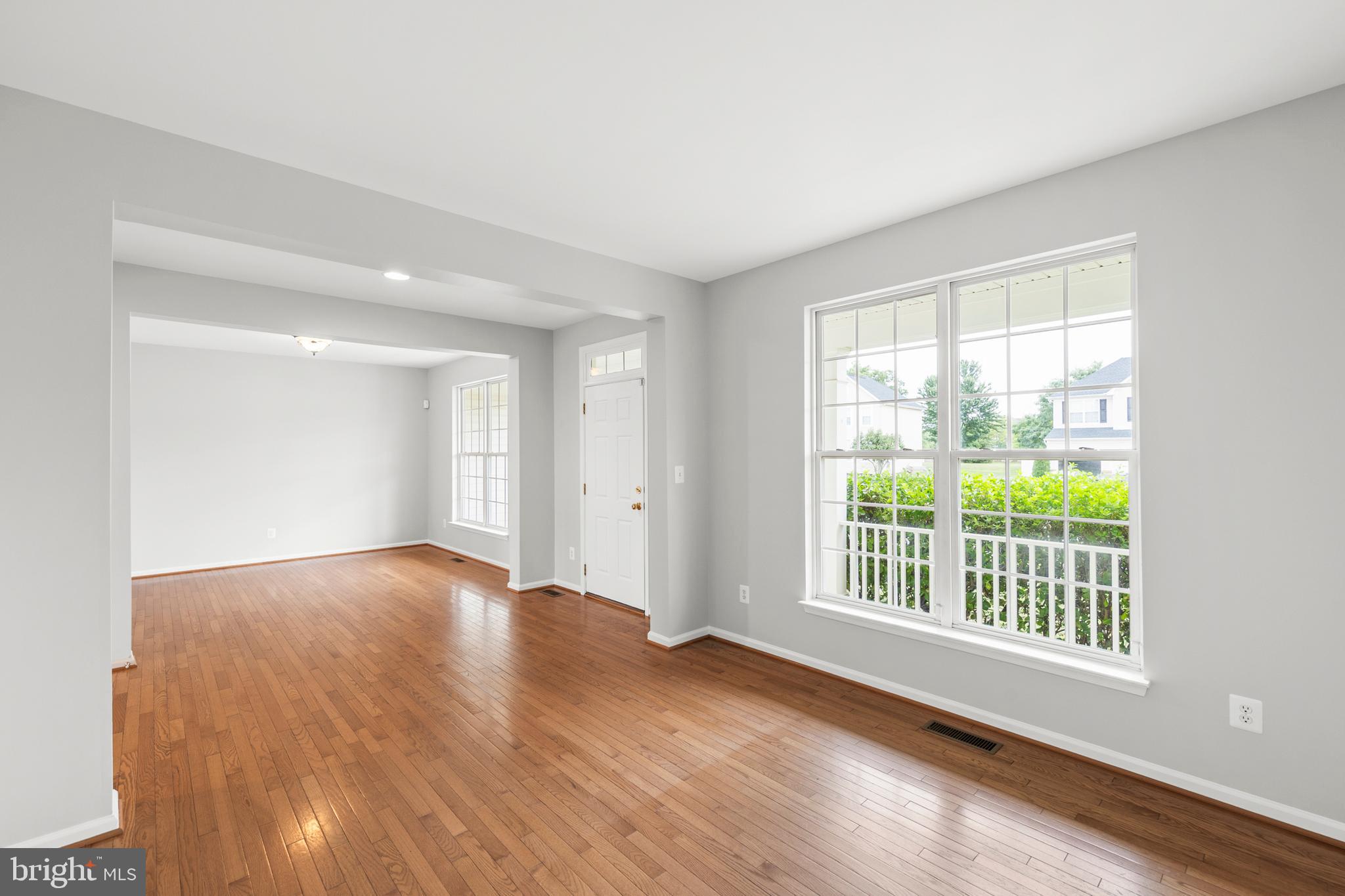 THE GUARDS - Residential