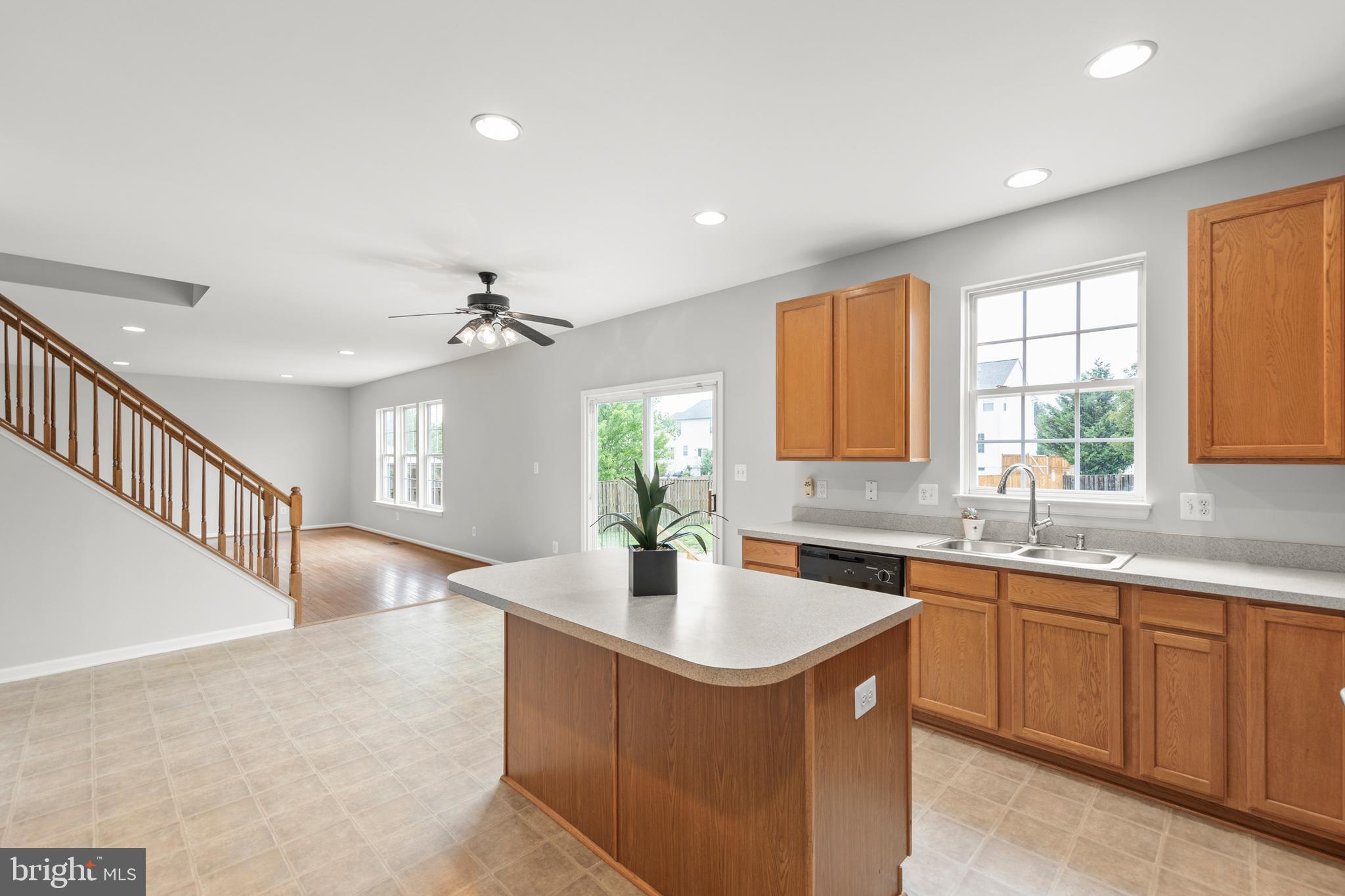 THE GUARDS - Residential