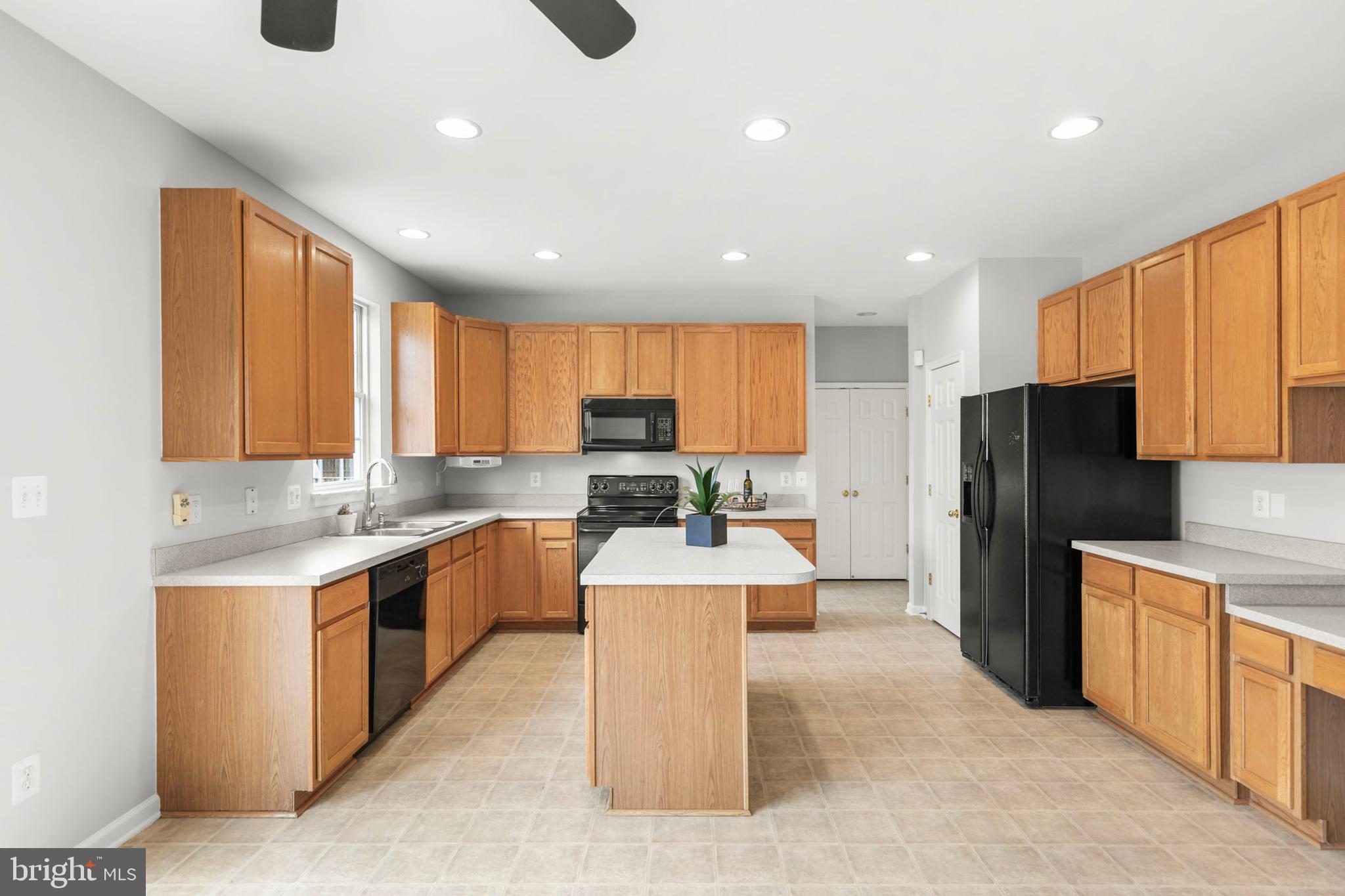 THE GUARDS - Residential