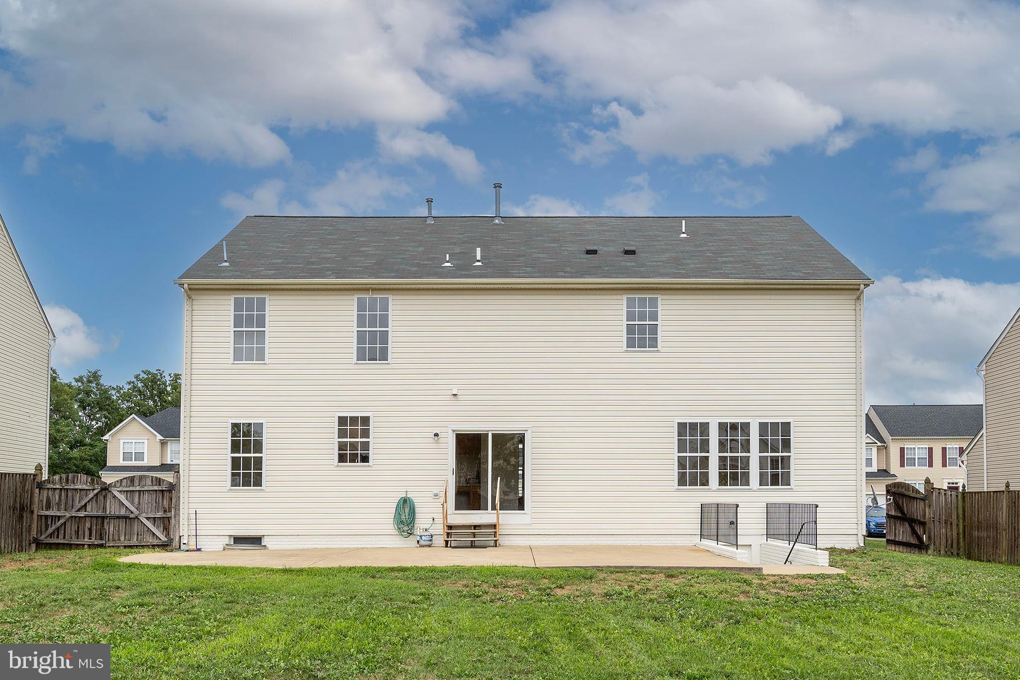 THE GUARDS - Residential