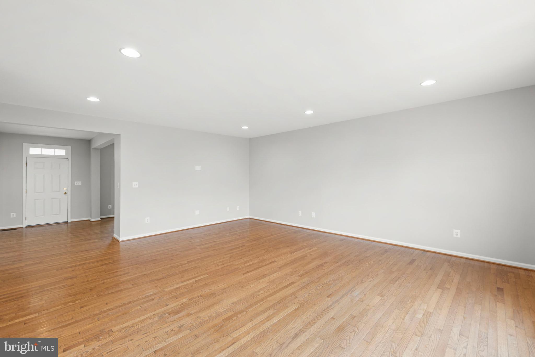 THE GUARDS - Residential