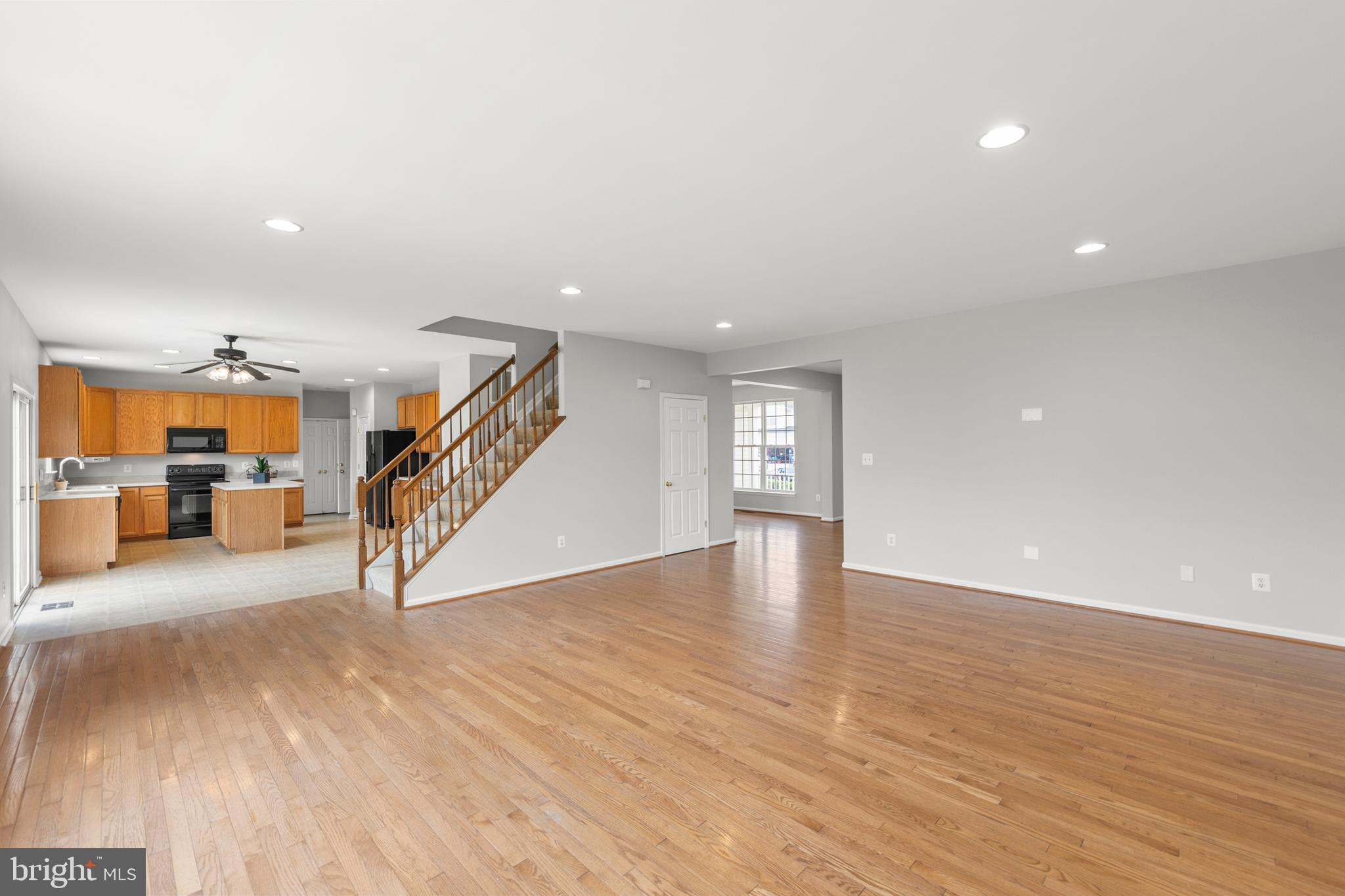 THE GUARDS - Residential