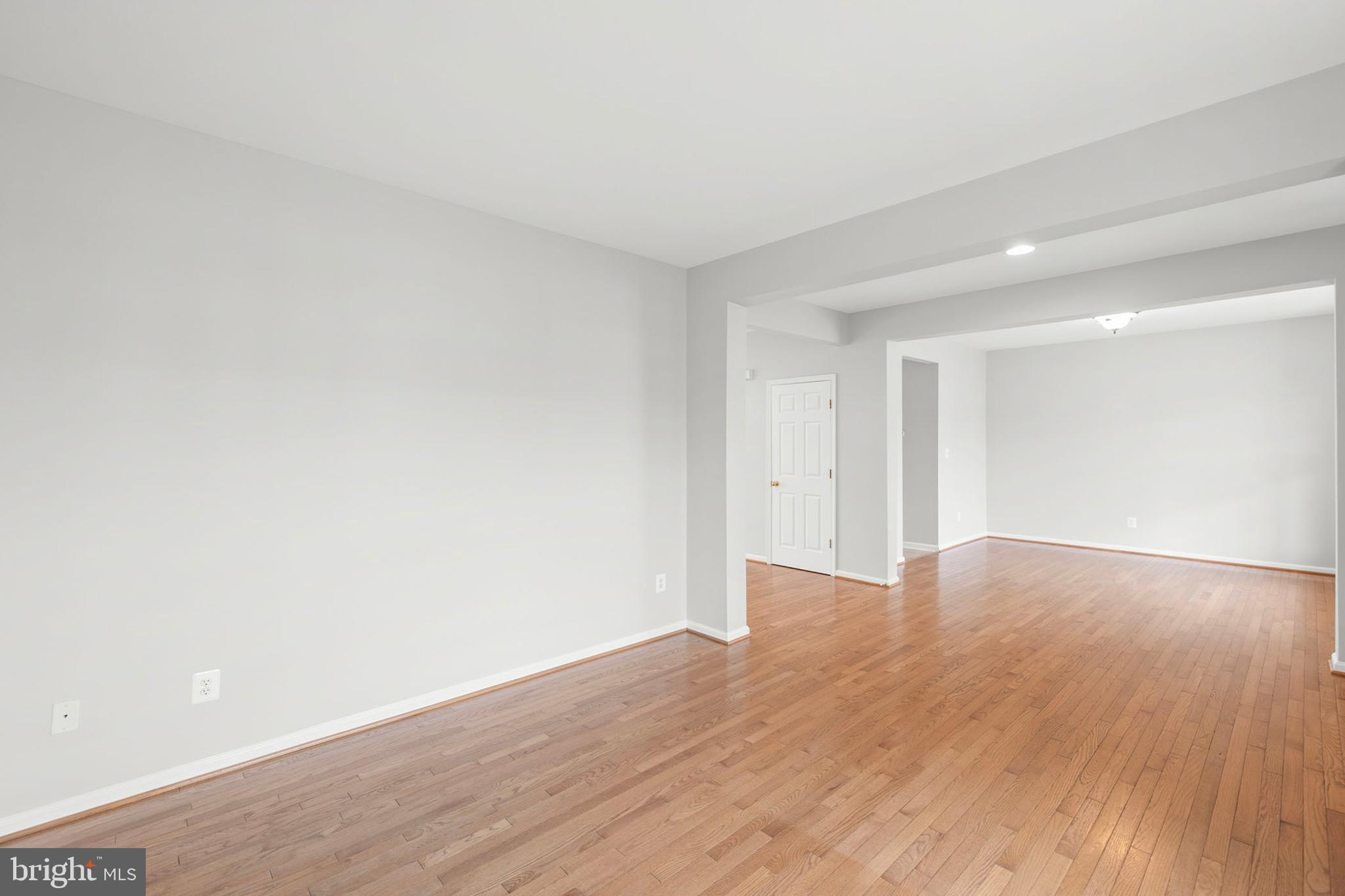 THE GUARDS - Residential