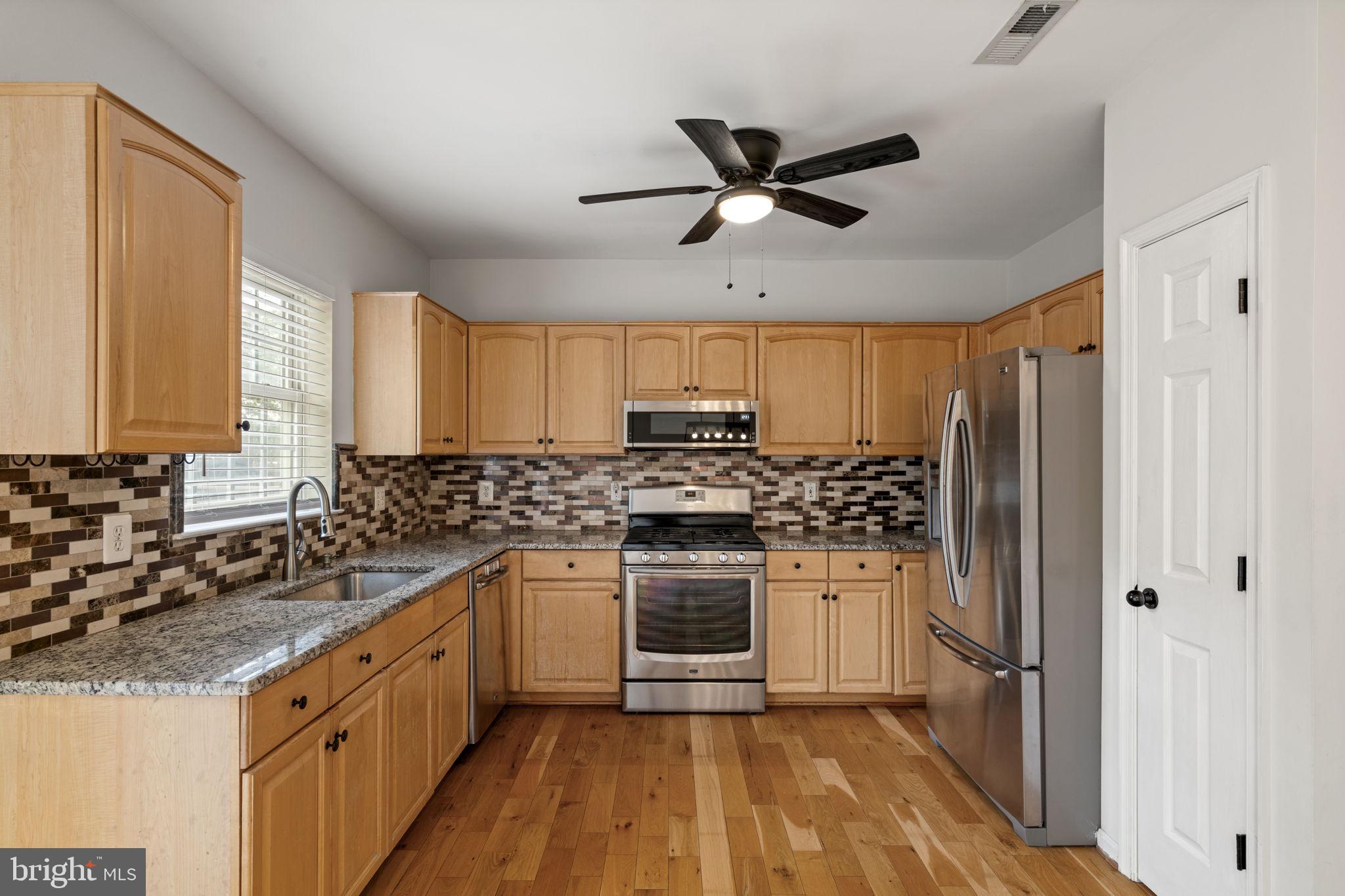 WORTHINGTON WOODS - Residential Lease