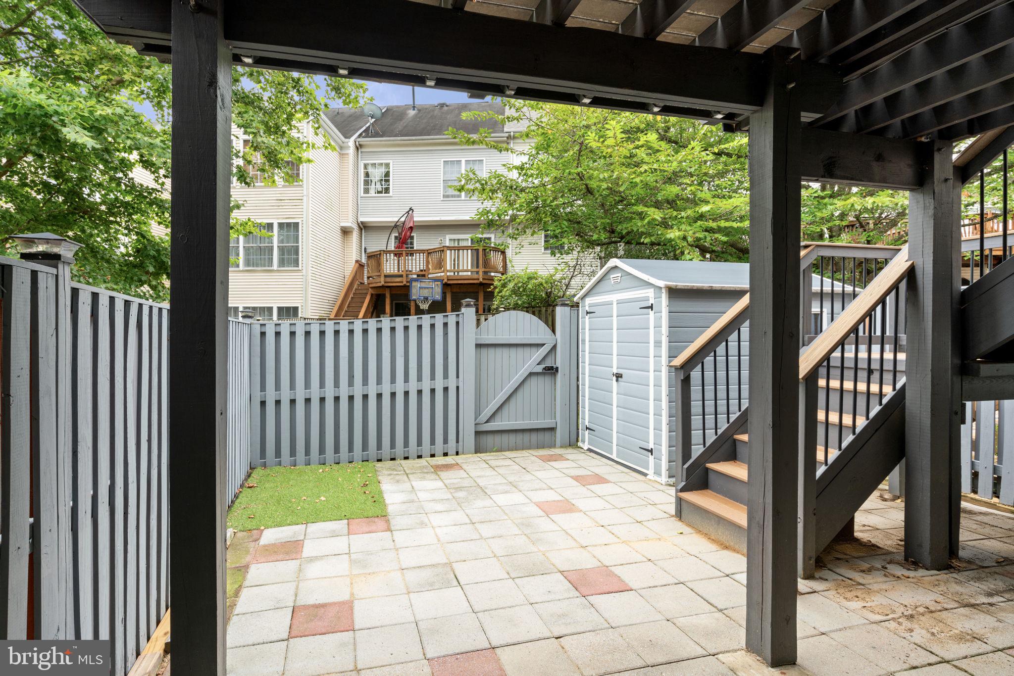 WORTHINGTON WOODS - Residential Lease