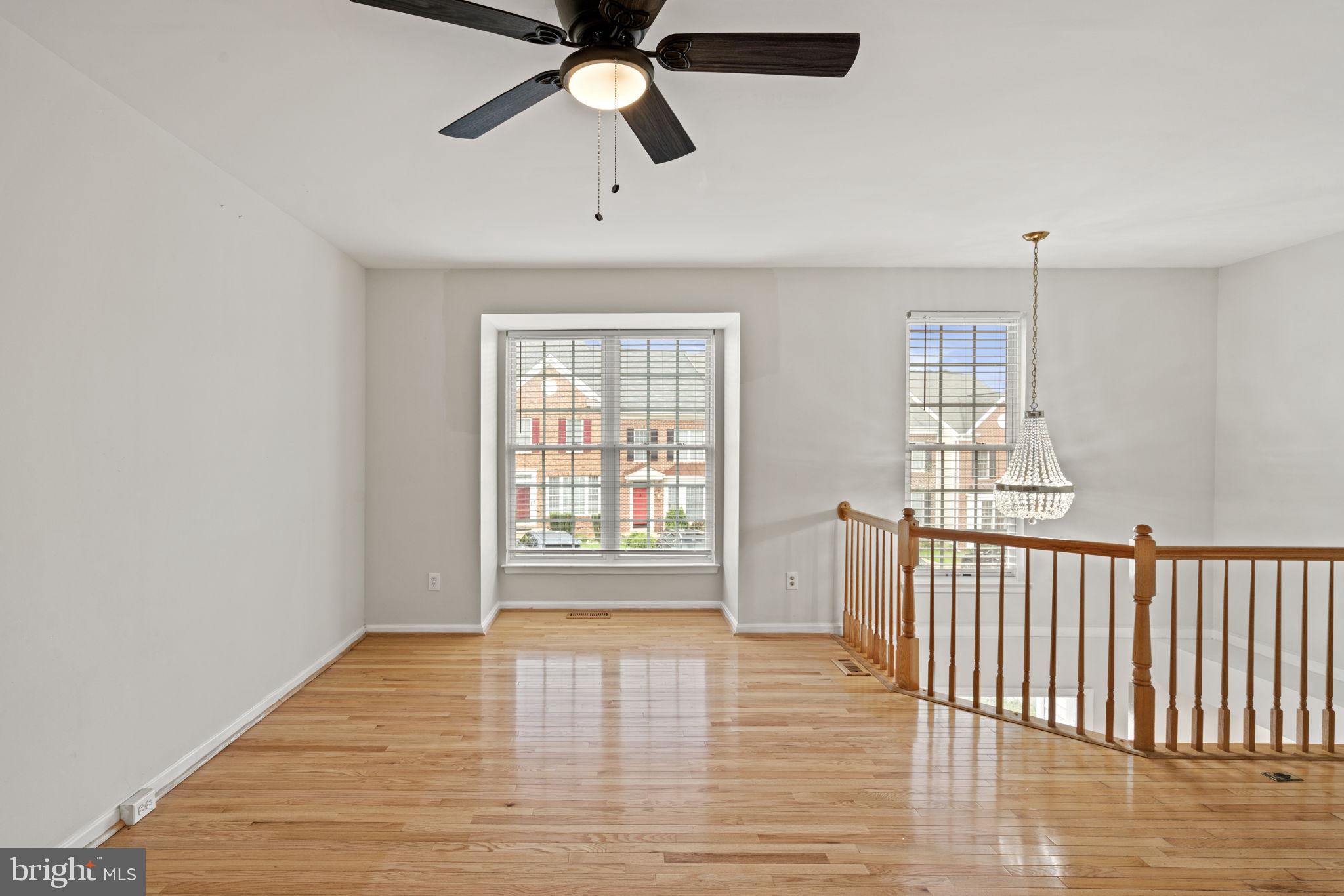 WORTHINGTON WOODS - Residential Lease