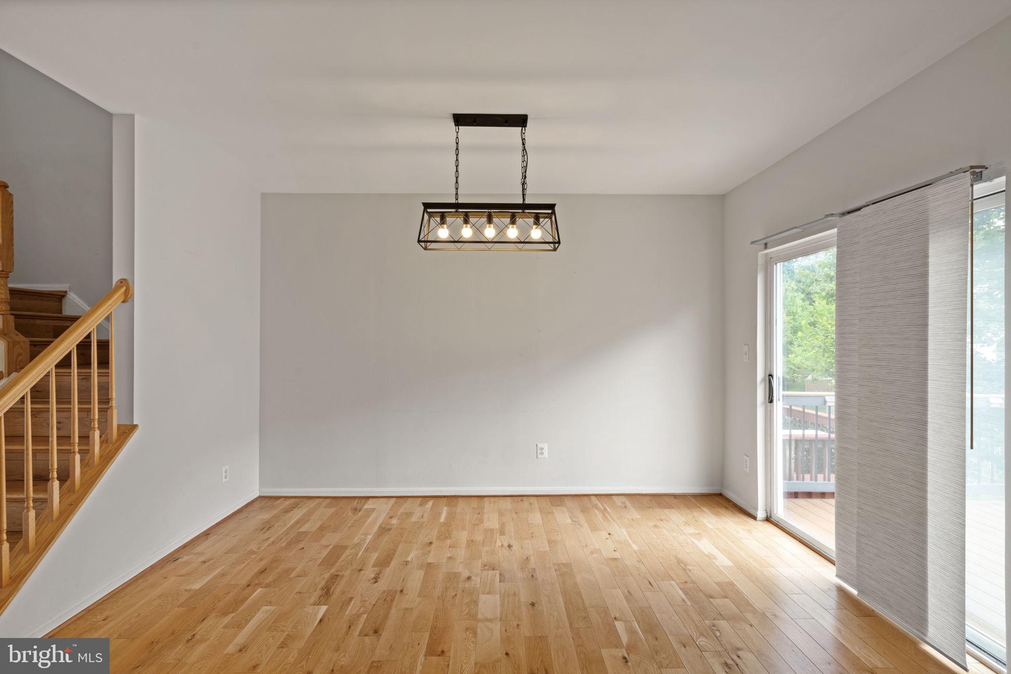 WORTHINGTON WOODS - Residential Lease