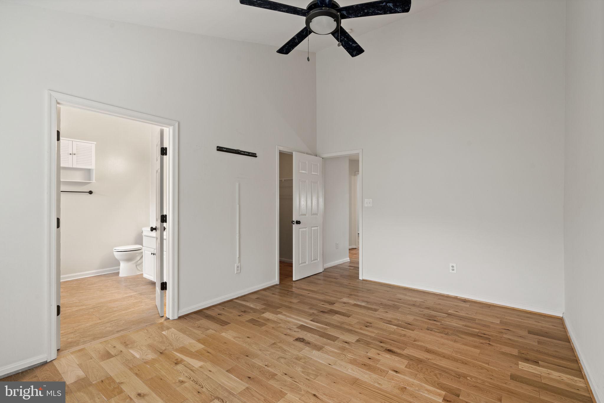 WORTHINGTON WOODS - Residential Lease