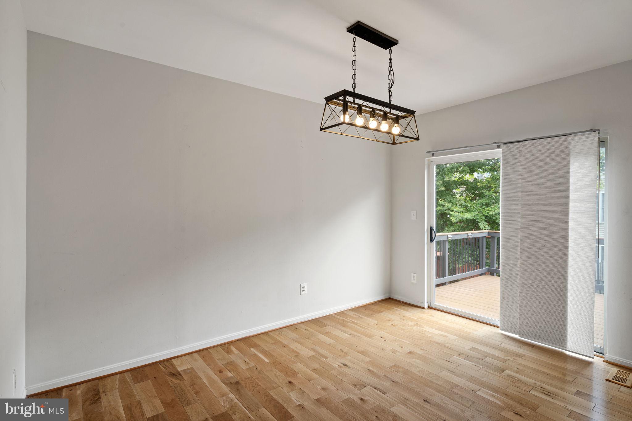 WORTHINGTON WOODS - Residential Lease