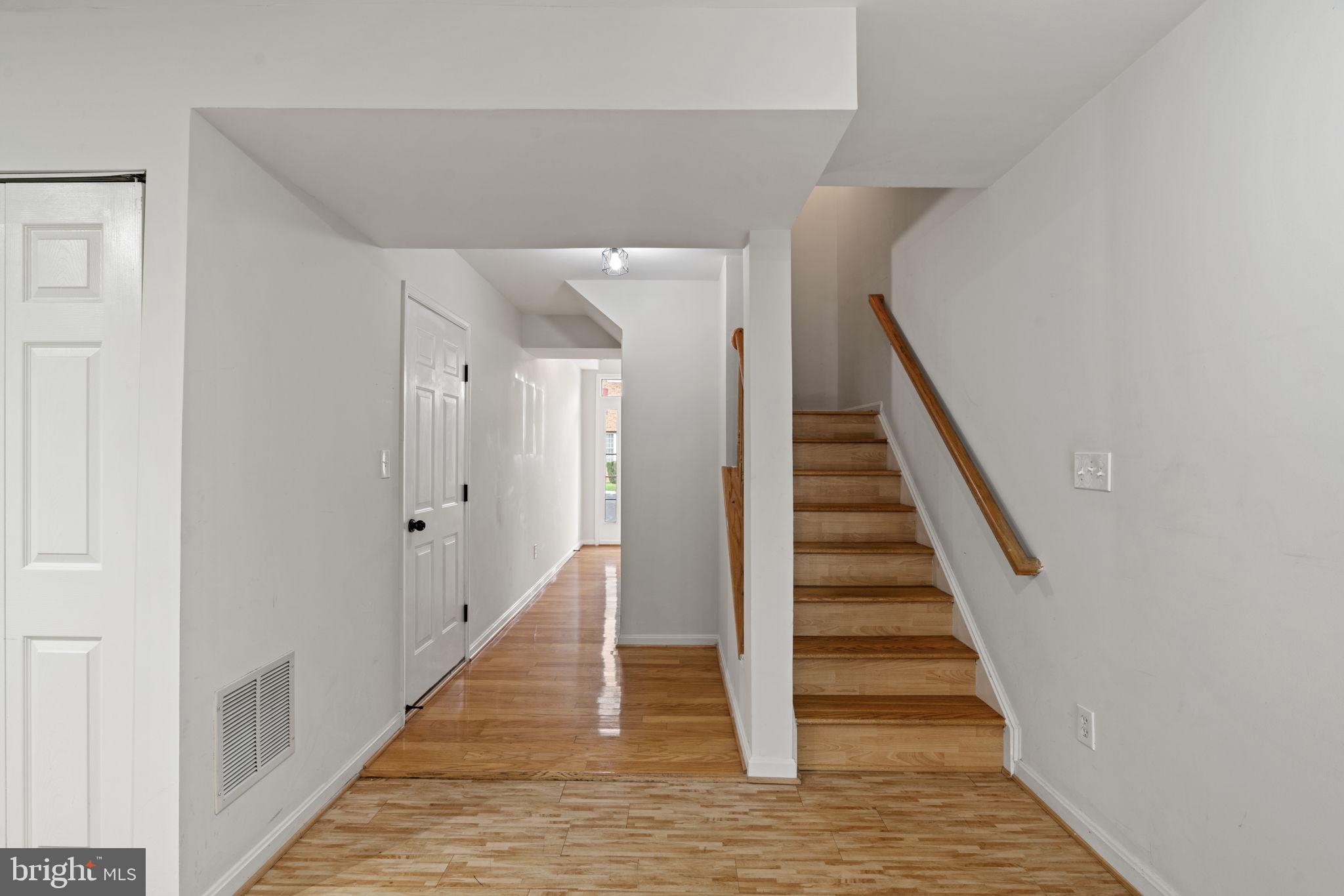 WORTHINGTON WOODS - Residential Lease