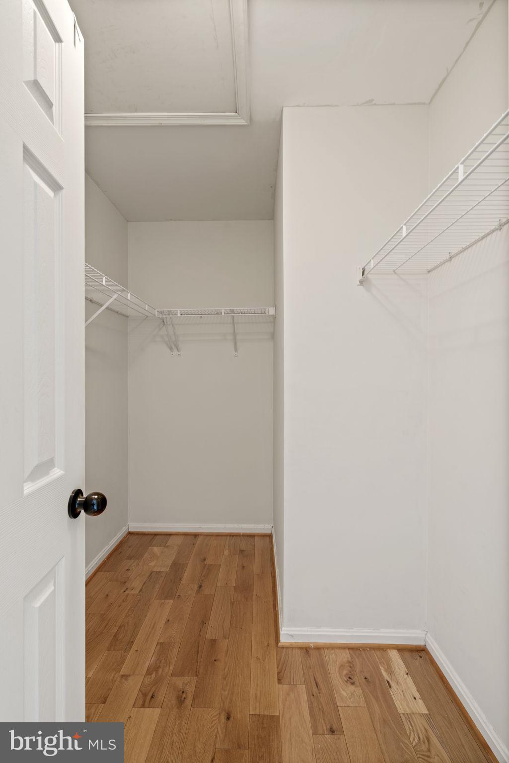 WORTHINGTON WOODS - Residential Lease