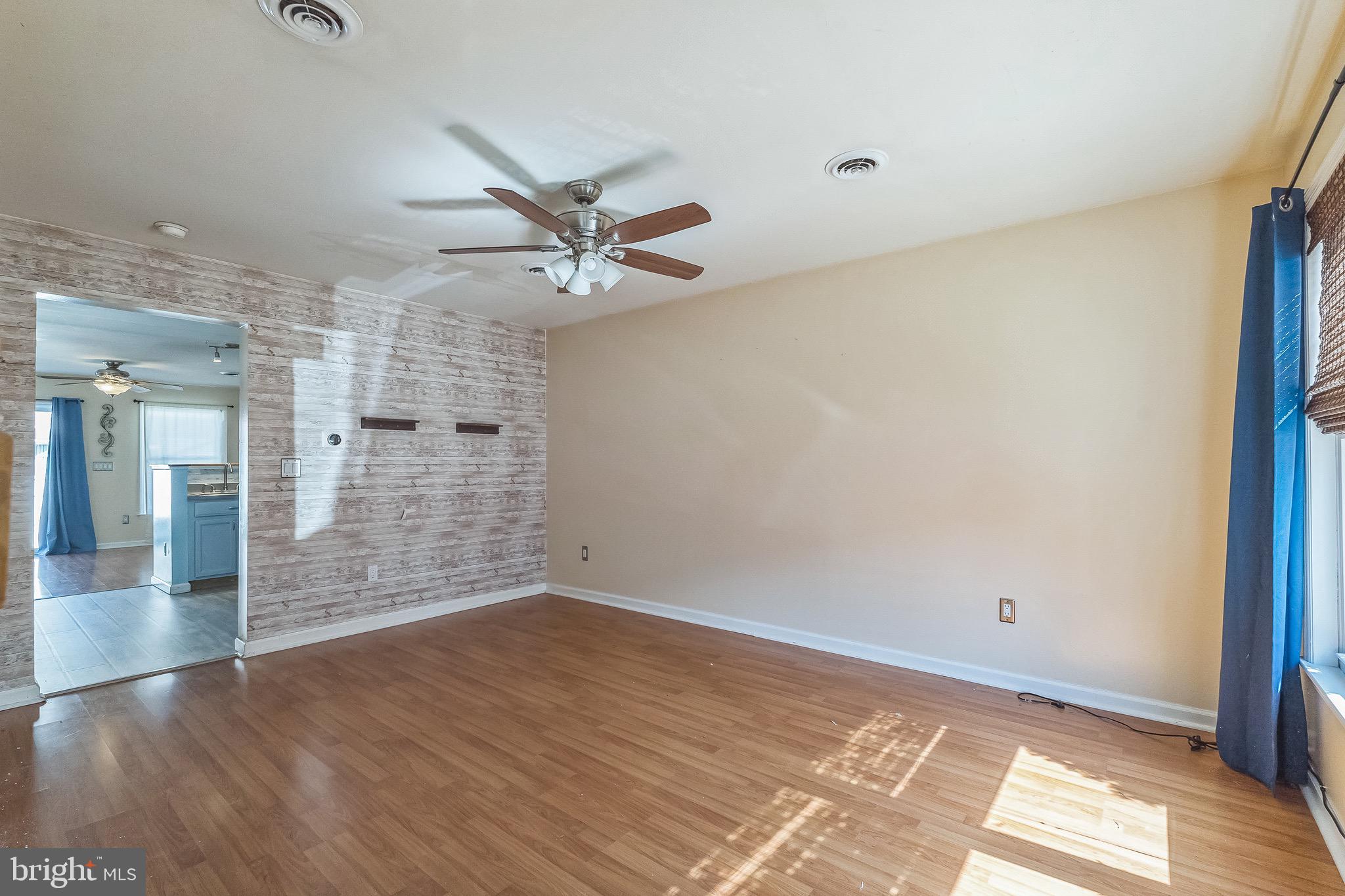 PORT RICHMOND - Residential