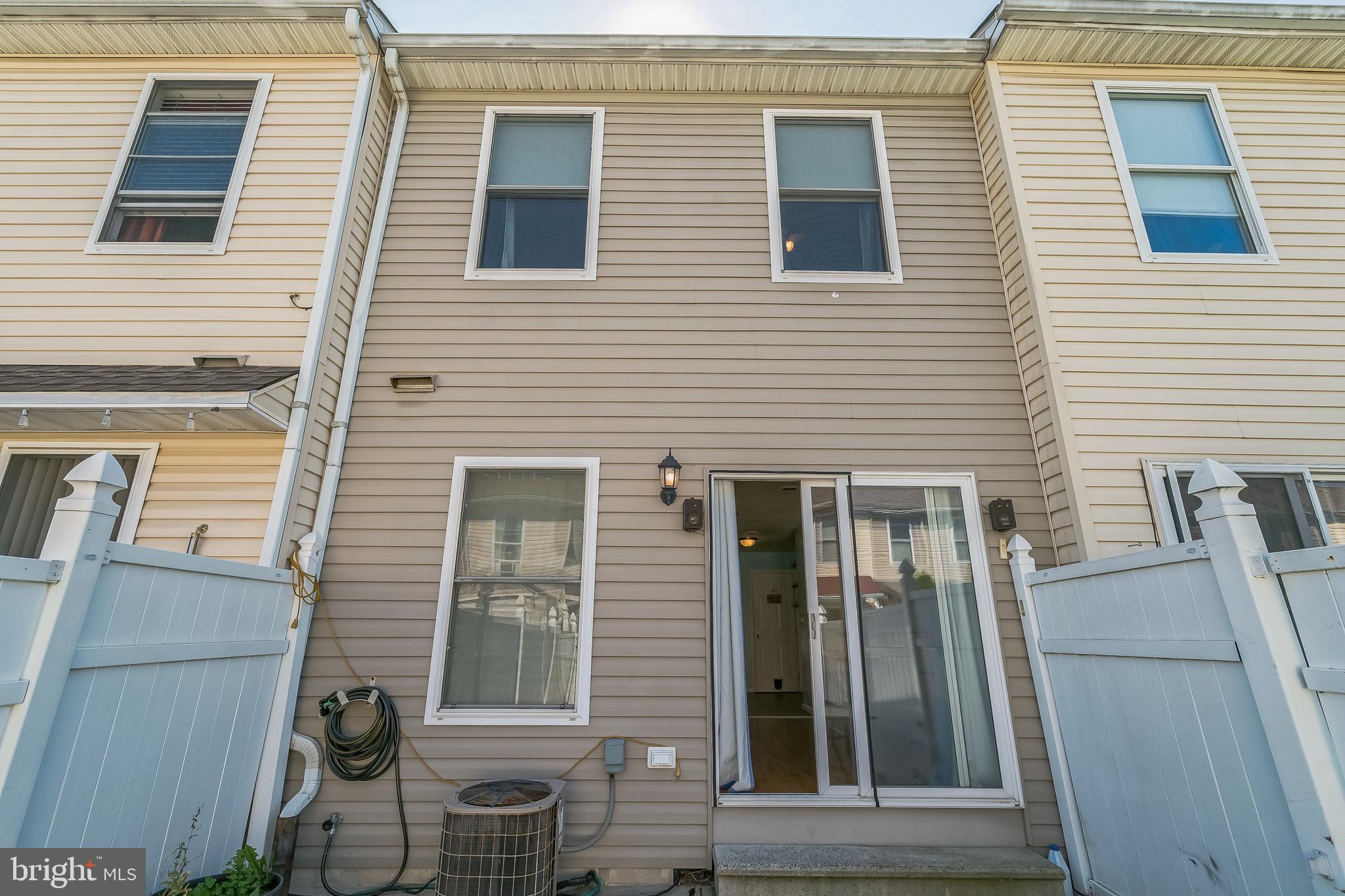 PORT RICHMOND - Residential