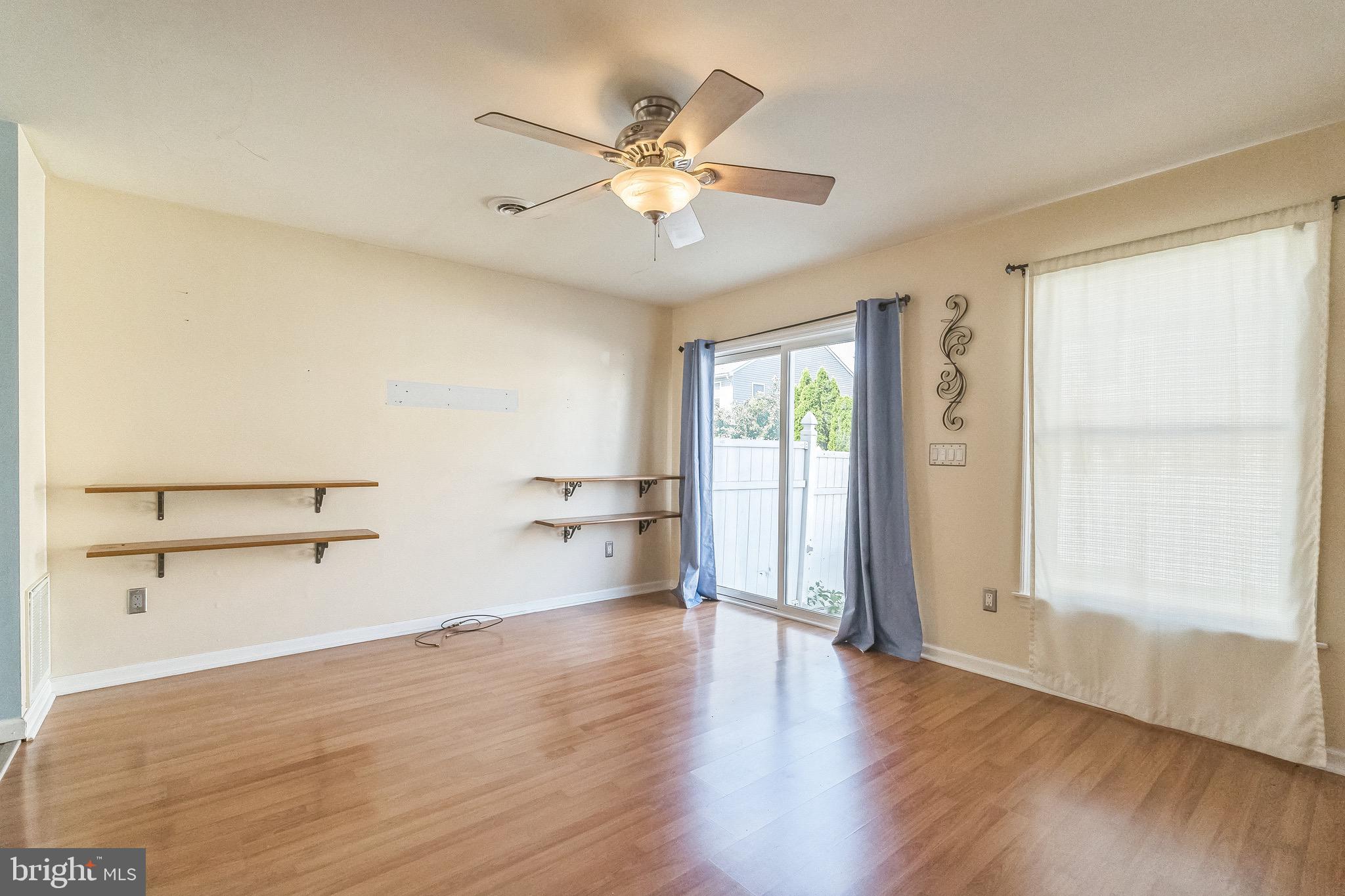 PORT RICHMOND - Residential