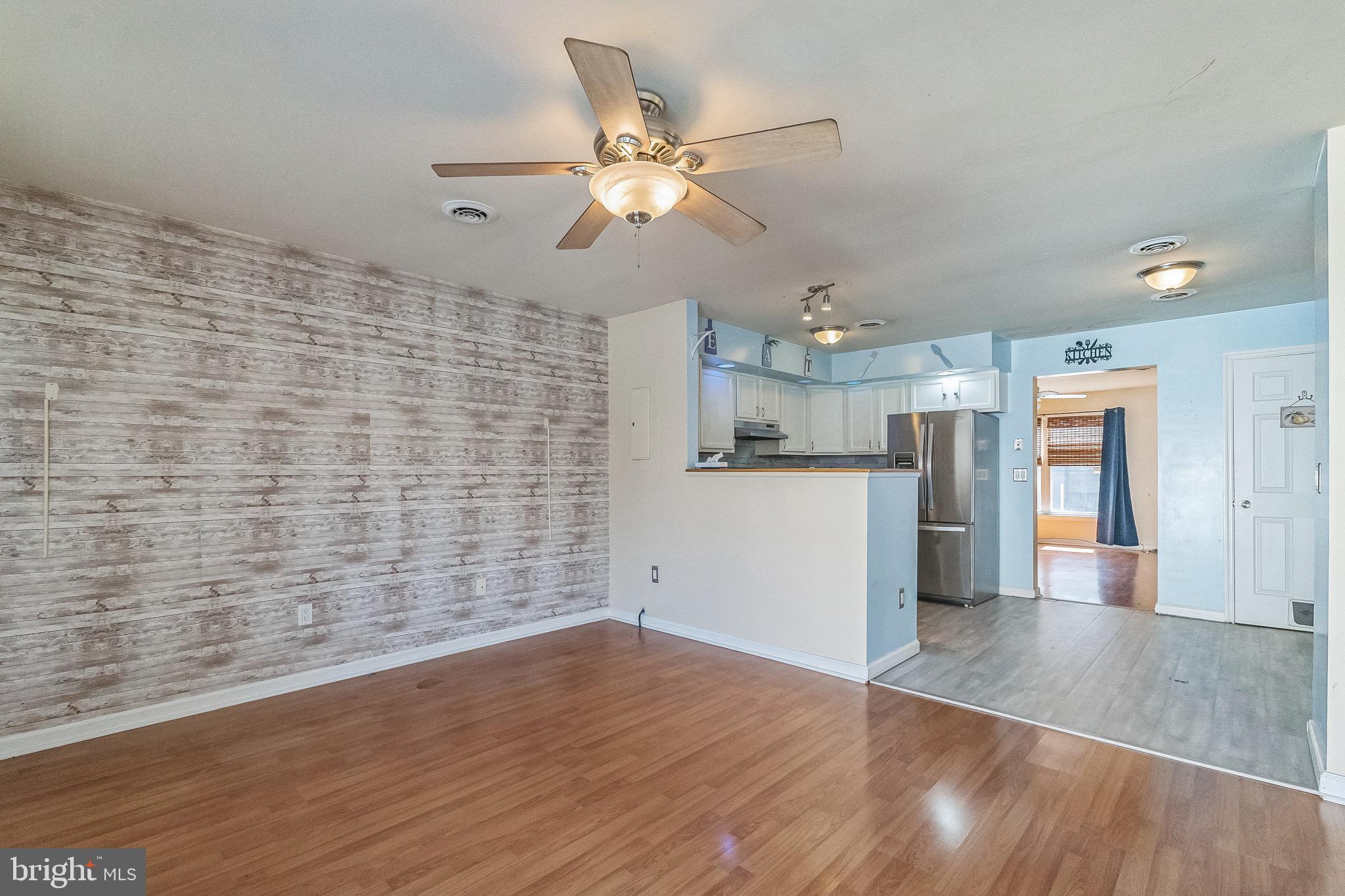 PORT RICHMOND - Residential
