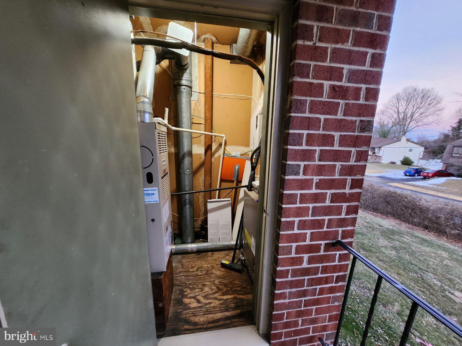 SAXONY MANOR - Residential Lease