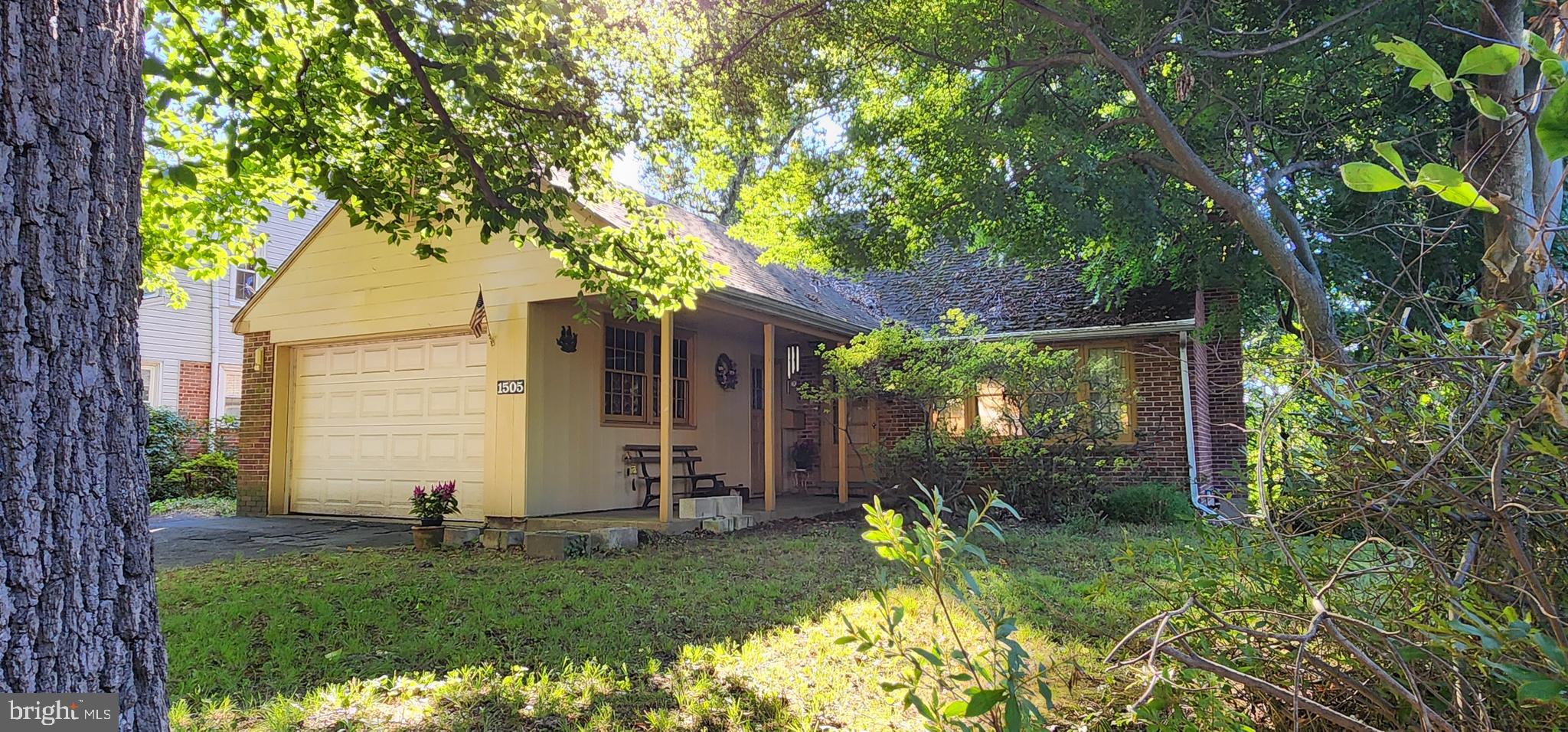1505 EDGE HILL ROAD