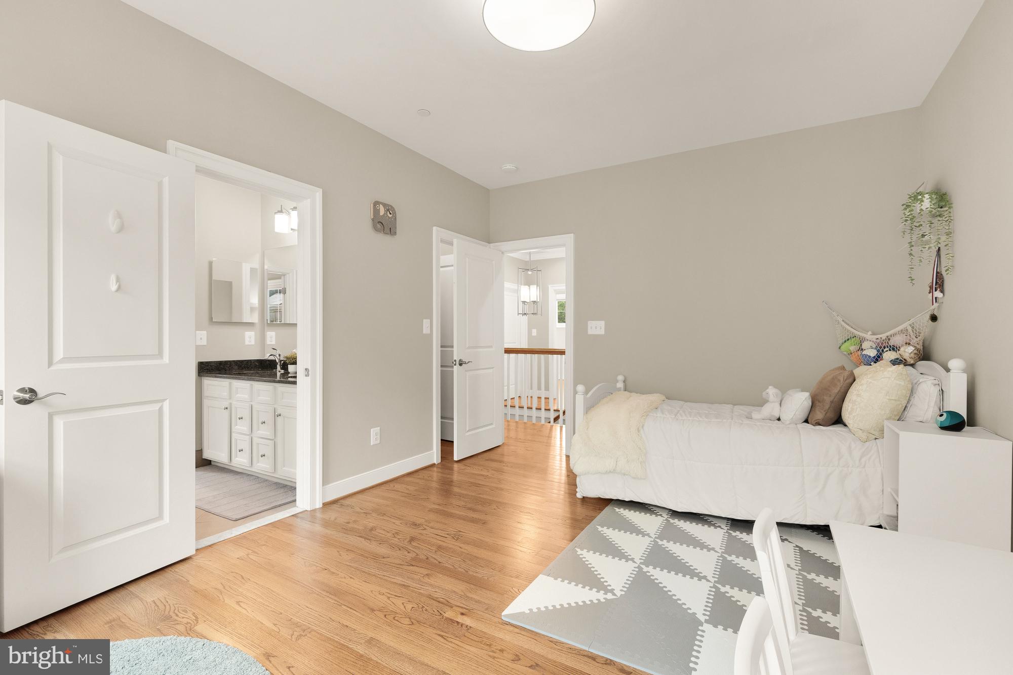 KENSINGTON TERRACE - Residential